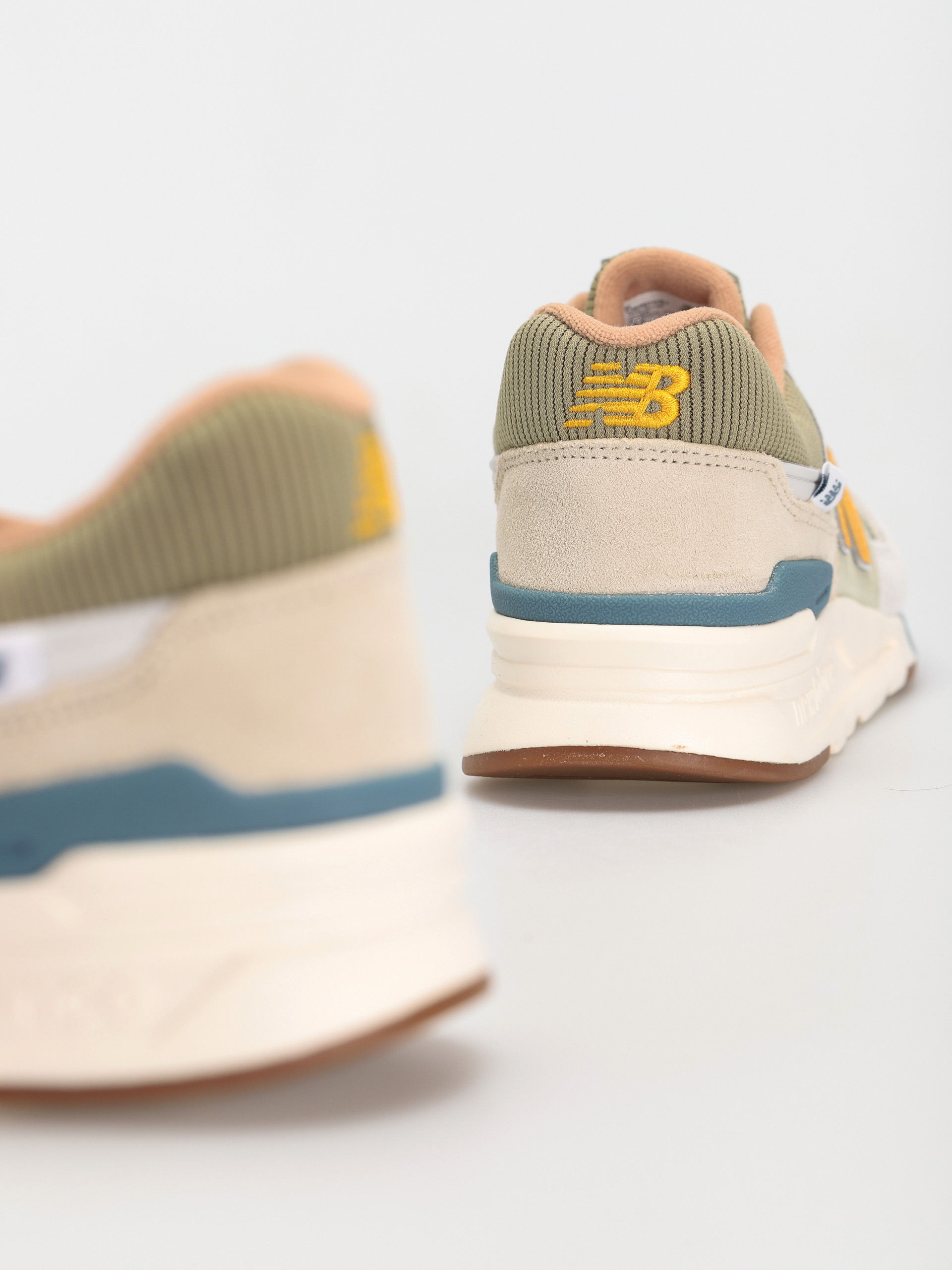 New Balance 997 Cipők (olive leaf)