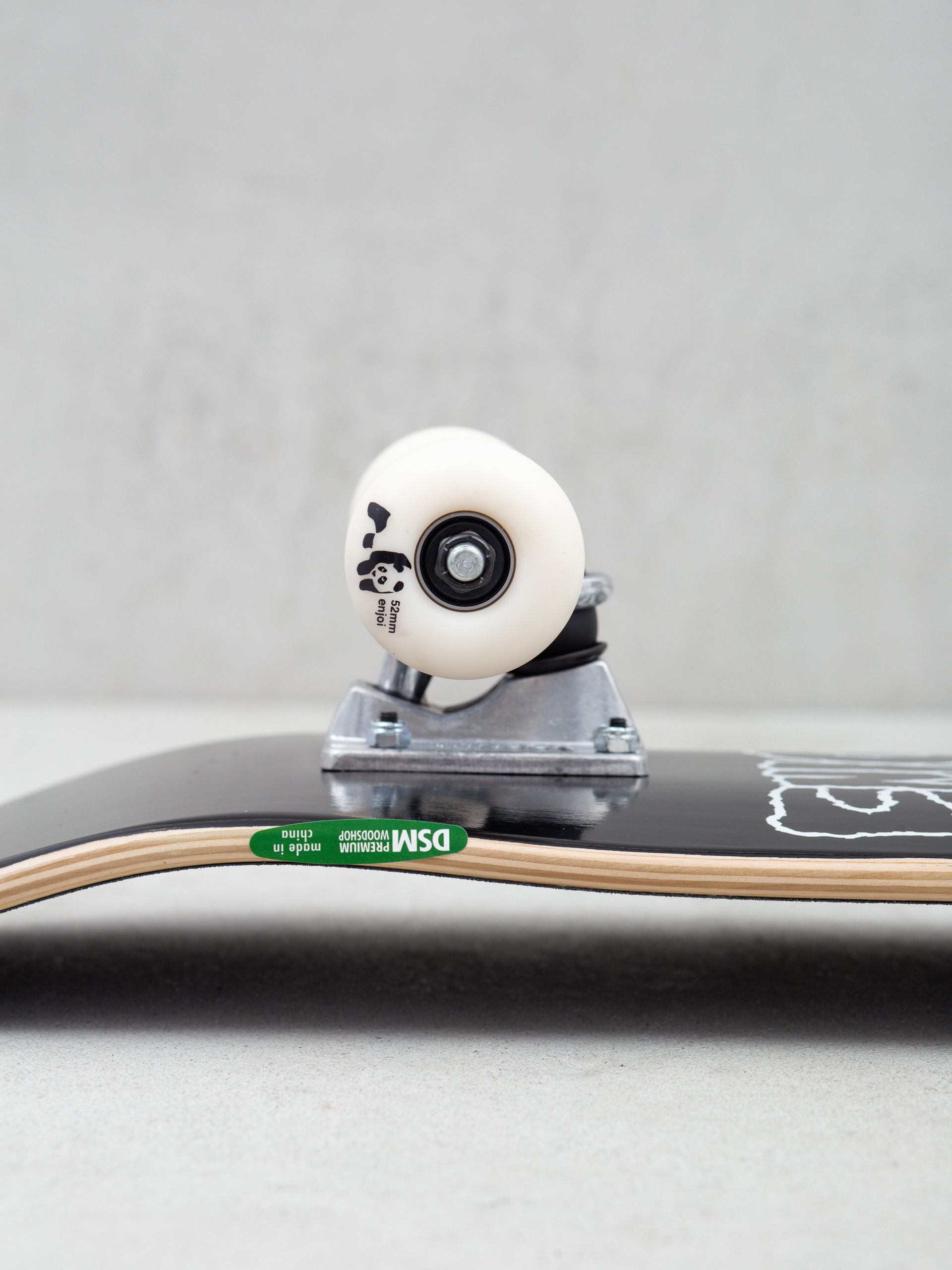 Enjoi Doesnt Fit Komplett gördeszka (black)