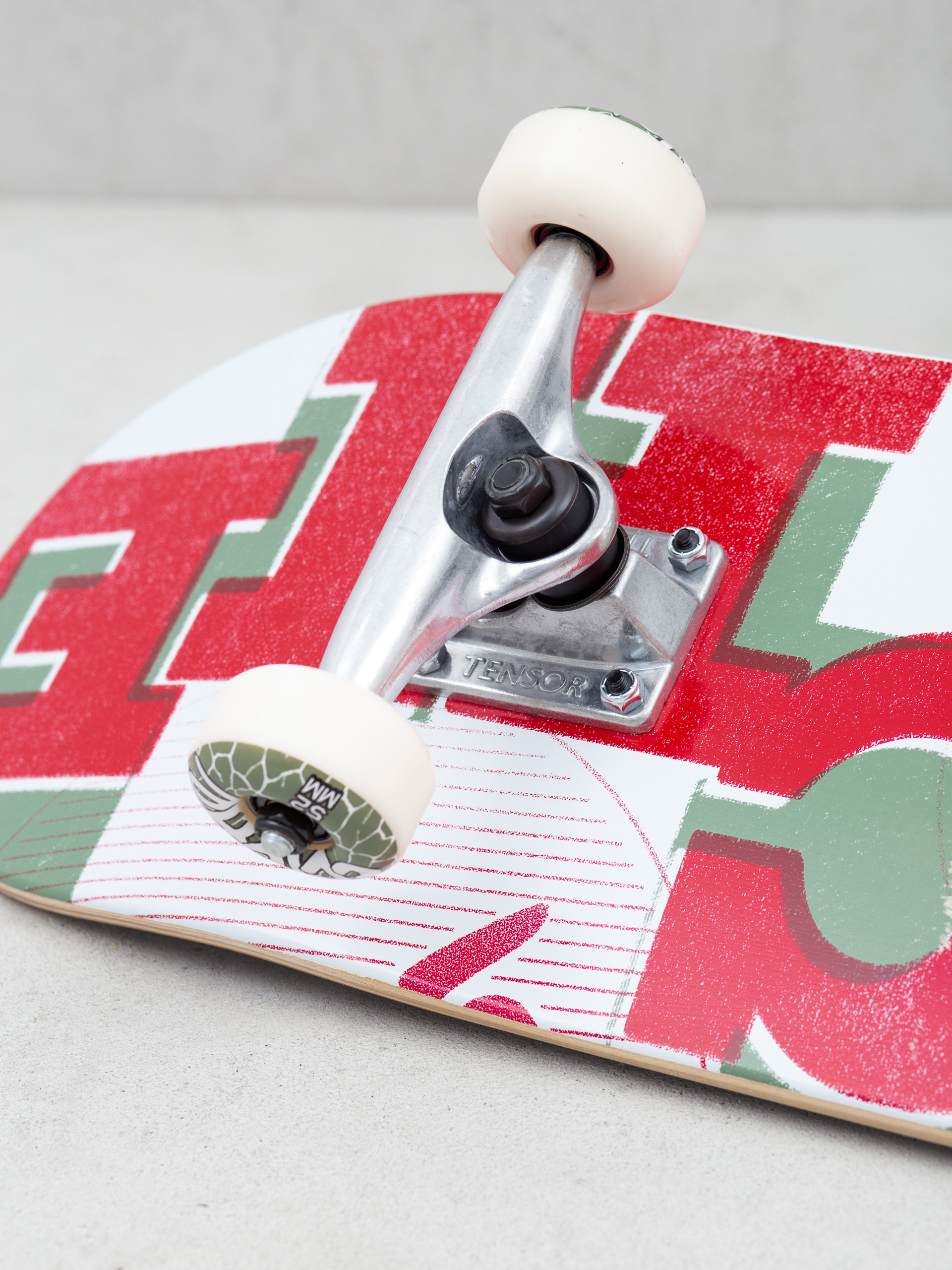 Cliche Uppercase Komplett gördeszka (red/white)