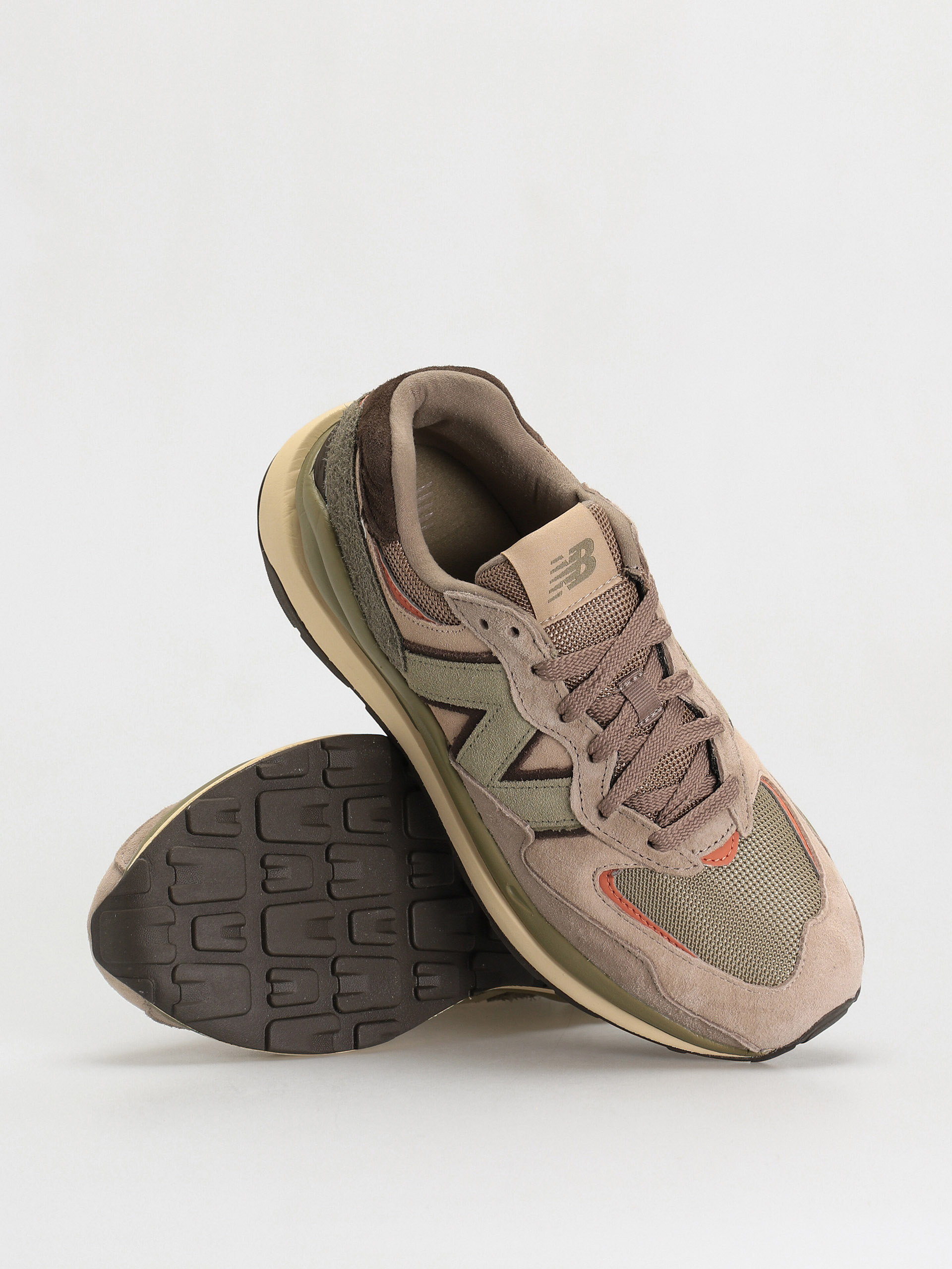 New Balance 5740 Cipők (mushroom)