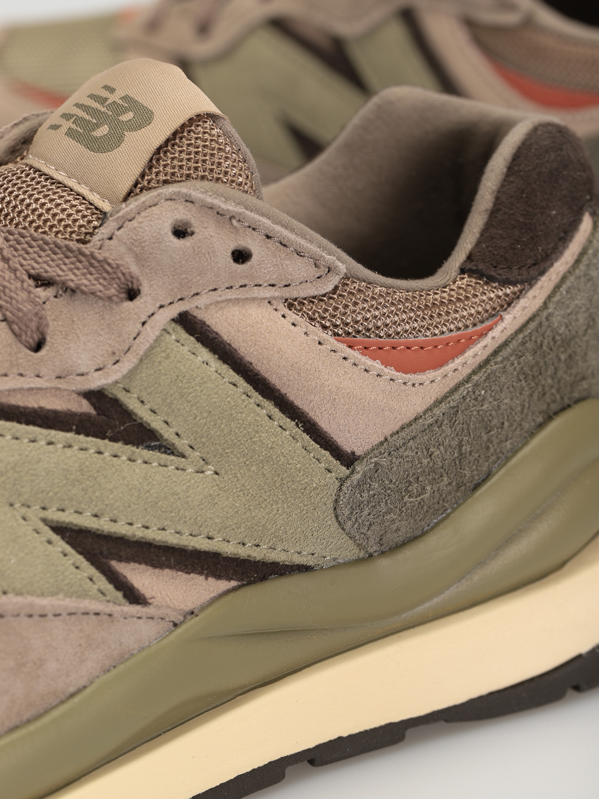 New Balance 5740 Cipők (mushroom)