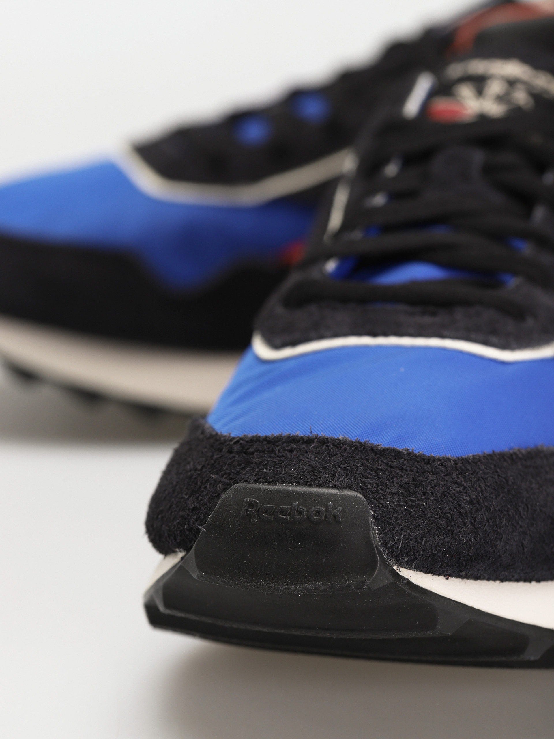 Reebok Cl Legacy Az Cipők (coublu/dynred/cblack)