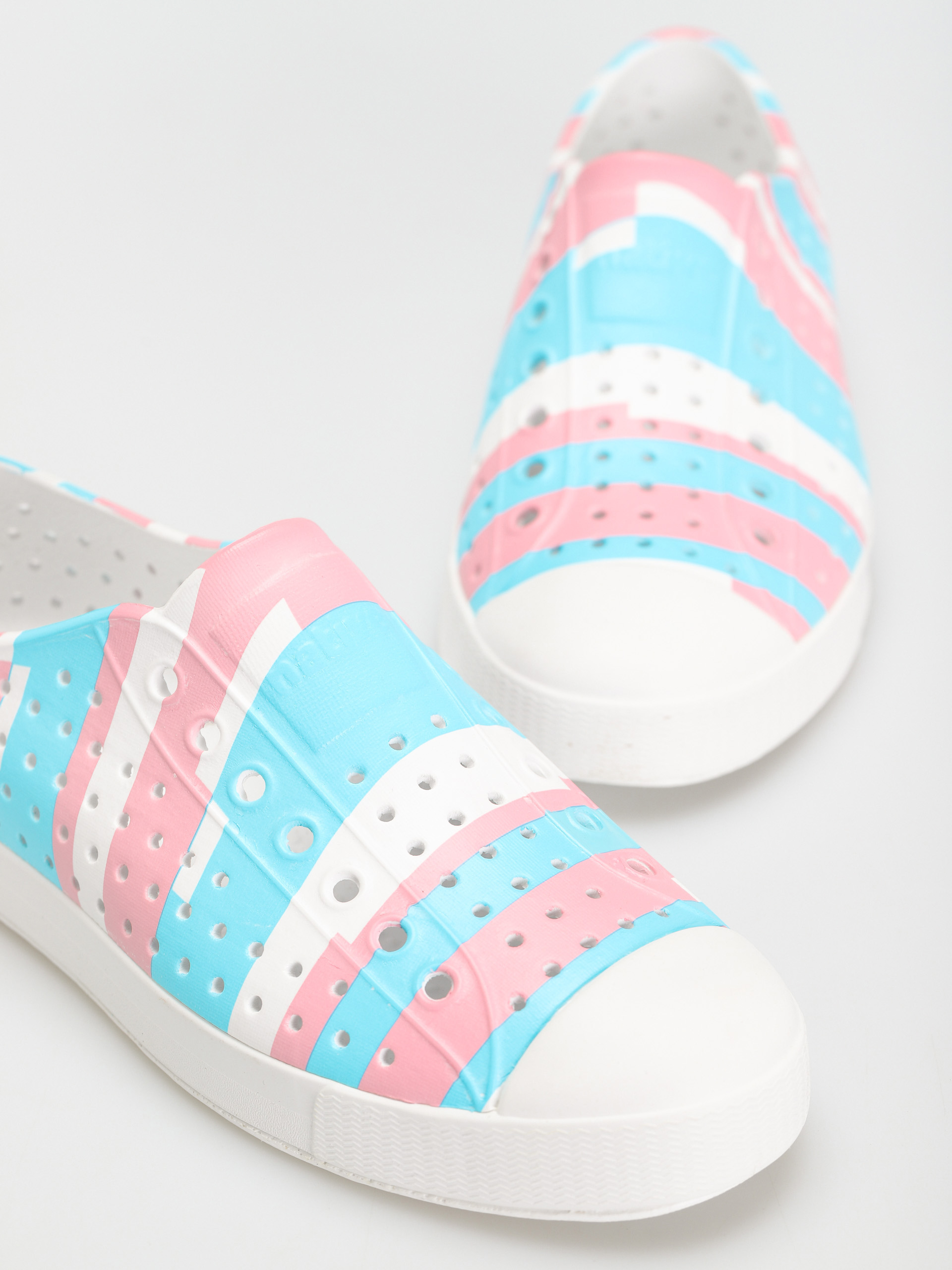 Native Jefferson Print Cipők (shell white/shell white/pastel multi stripe)