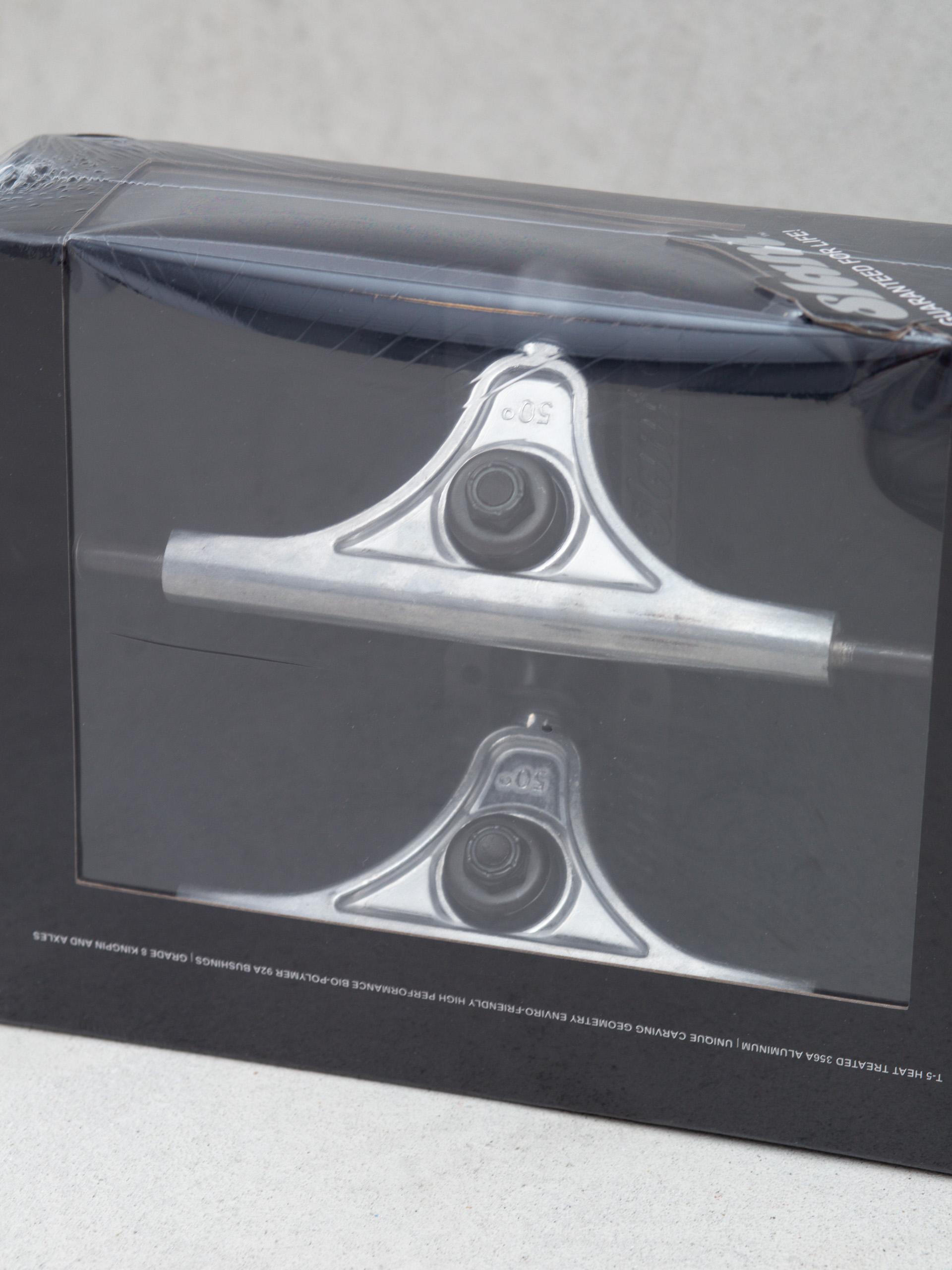 Globe Slant Reverse Kingpin Gördeszka felfüggesztés (raw/black)