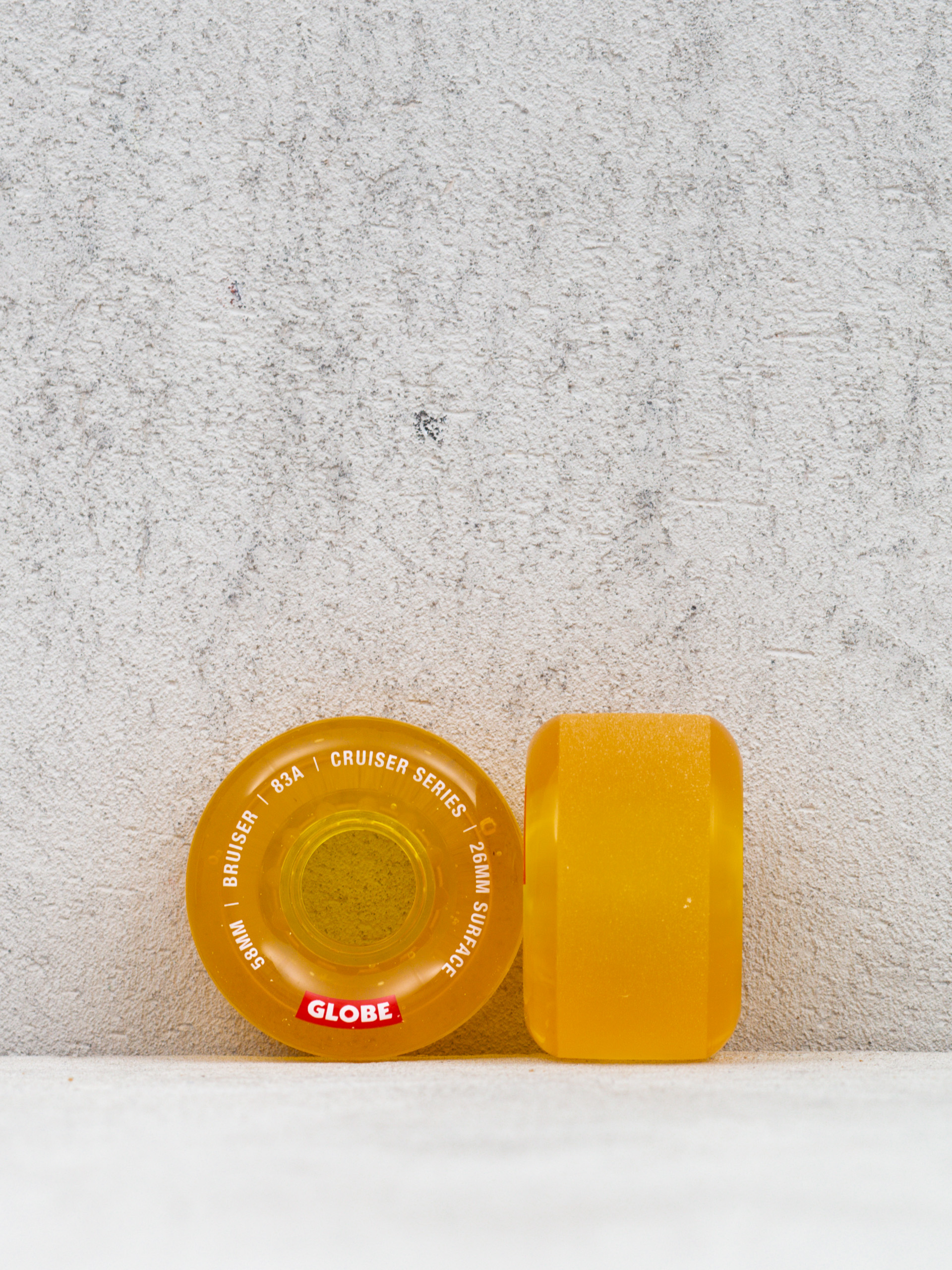 Globe Bruiser Gu00f6rdeszka keru00e9k (clear honey)