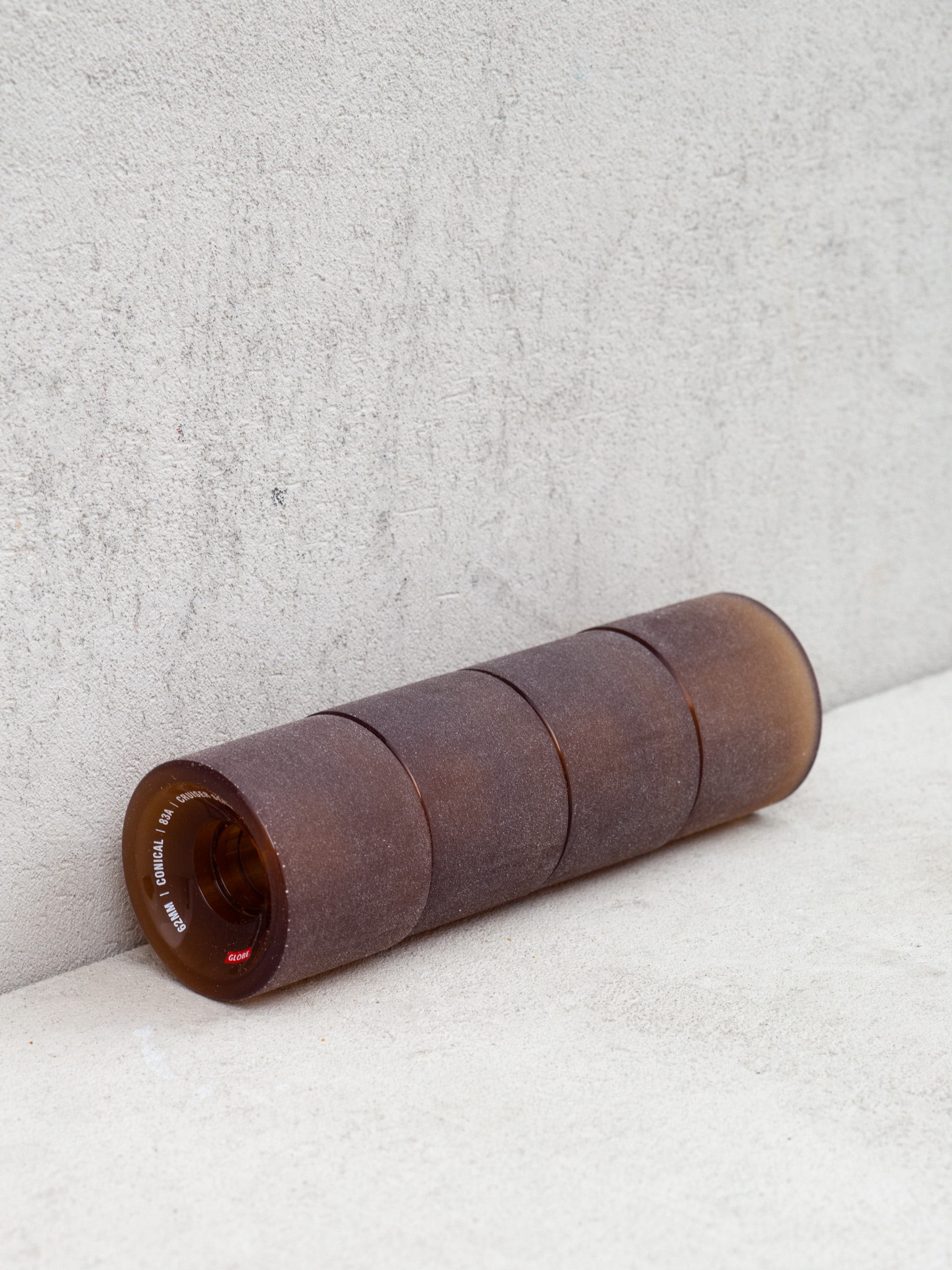 Globe Conical Cruiser Gördeszka kerék (clear coffee)