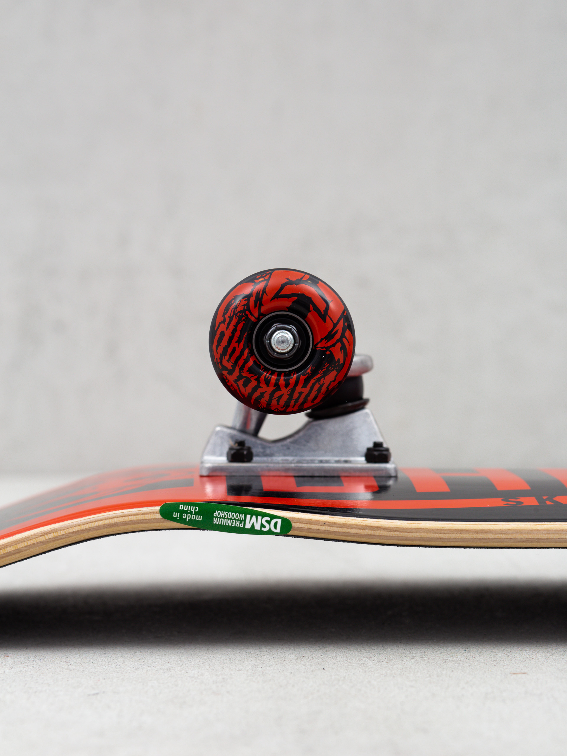 Darkstar Divide Komplett gördeszka (black/red)