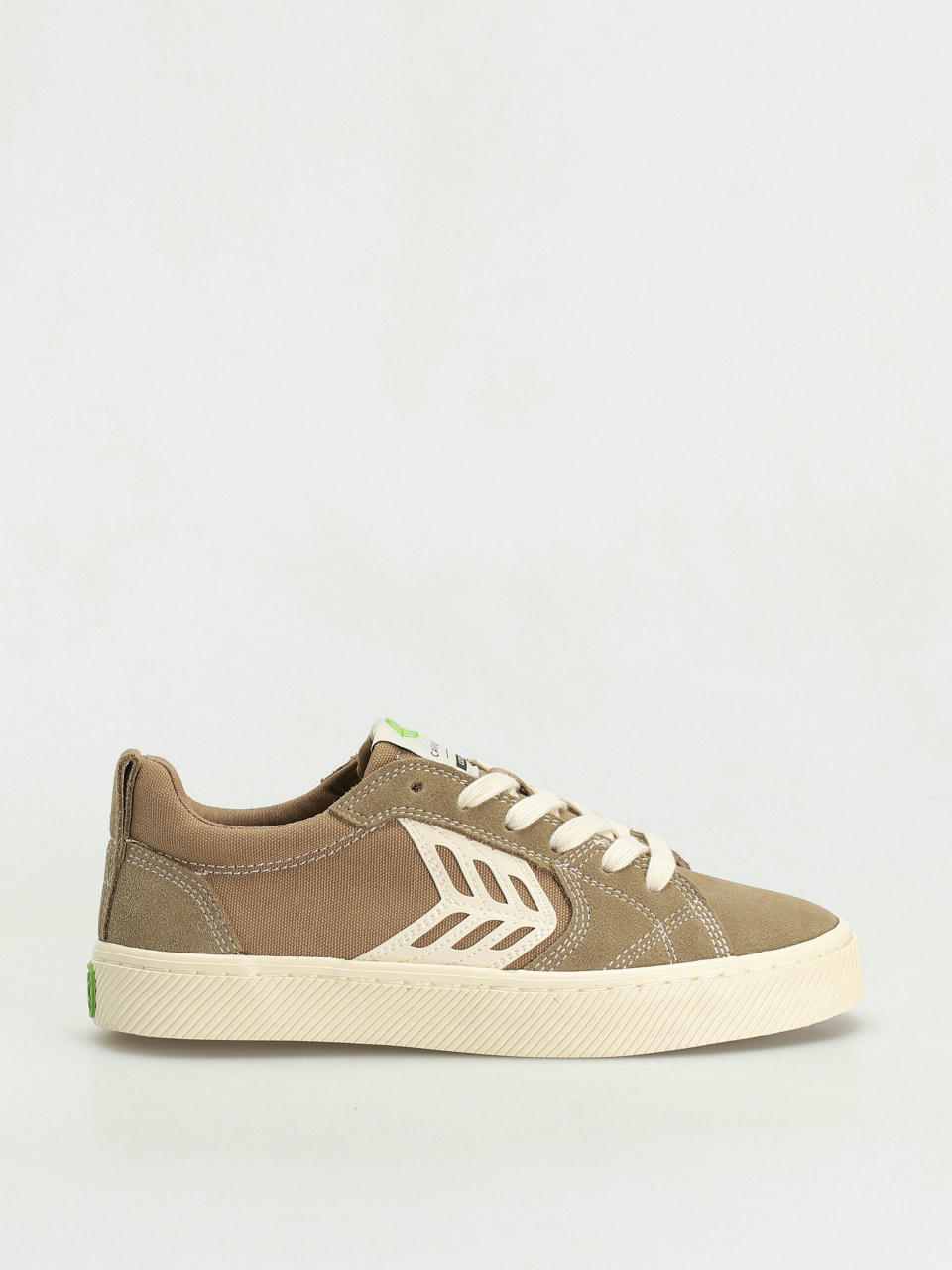 Cariuma Catiba Pro Cipők (burnt sand suede and canvas contrast thread ivory logo)