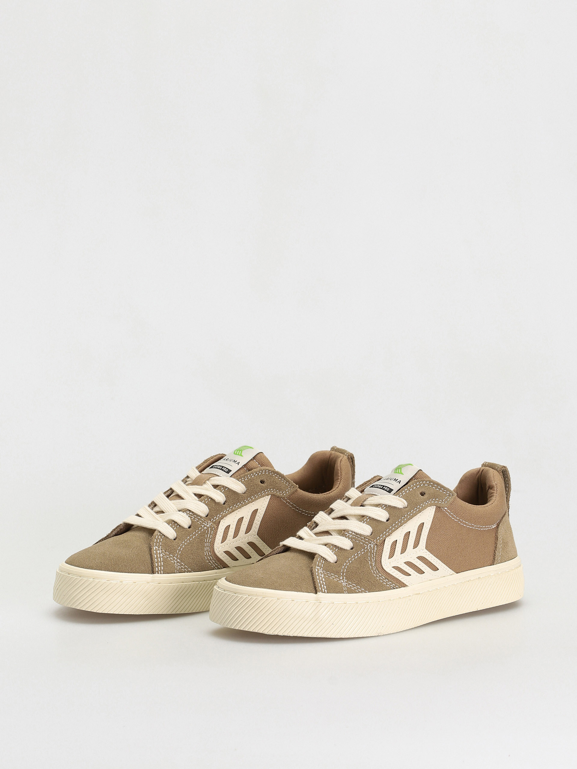 Cariuma Catiba Pro Cipők (burnt sand suede and canvas contrast thread ivory logo)