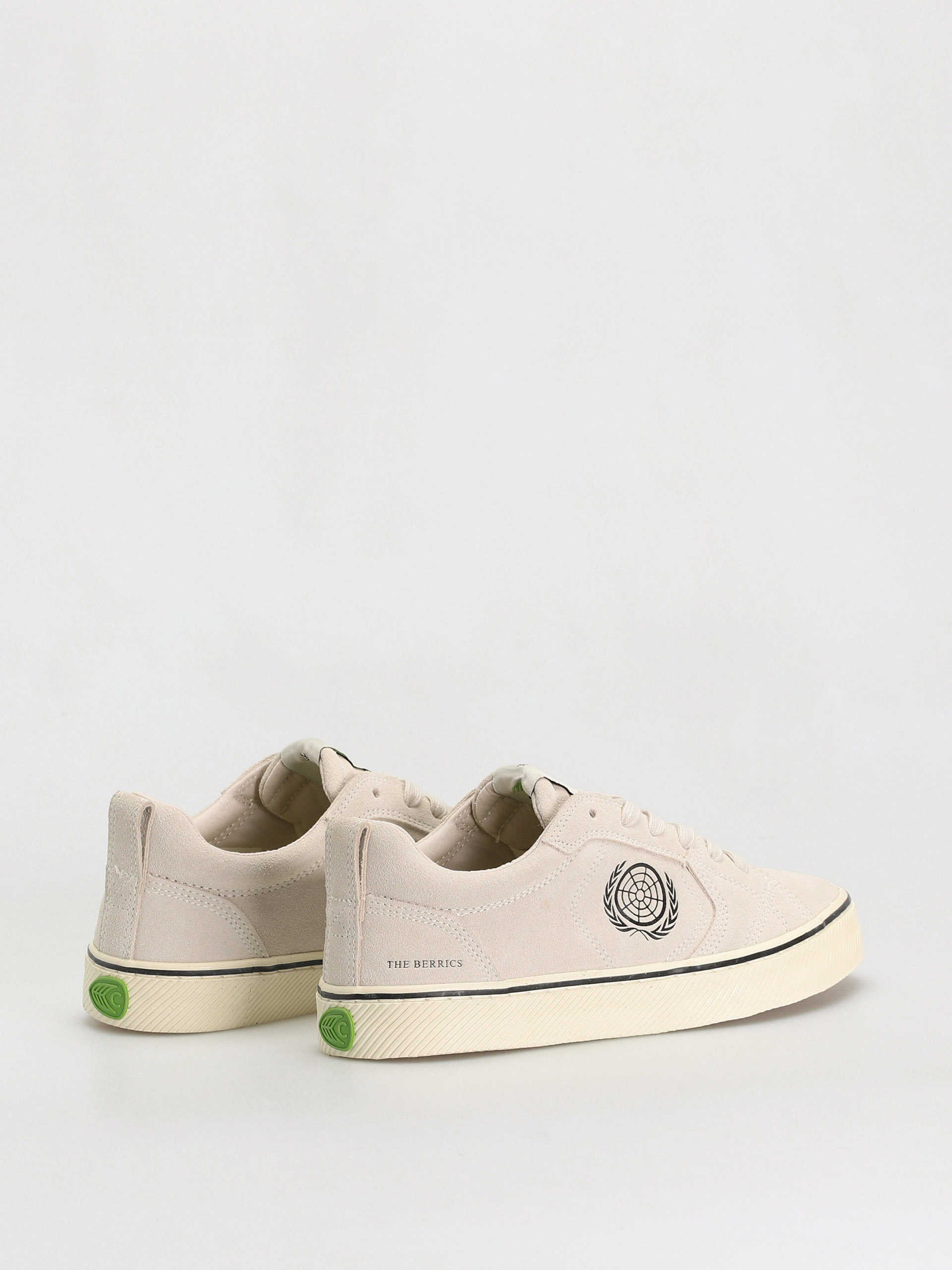 Cariuma Catiba Pro Berrics Cipők (vintage white suede)