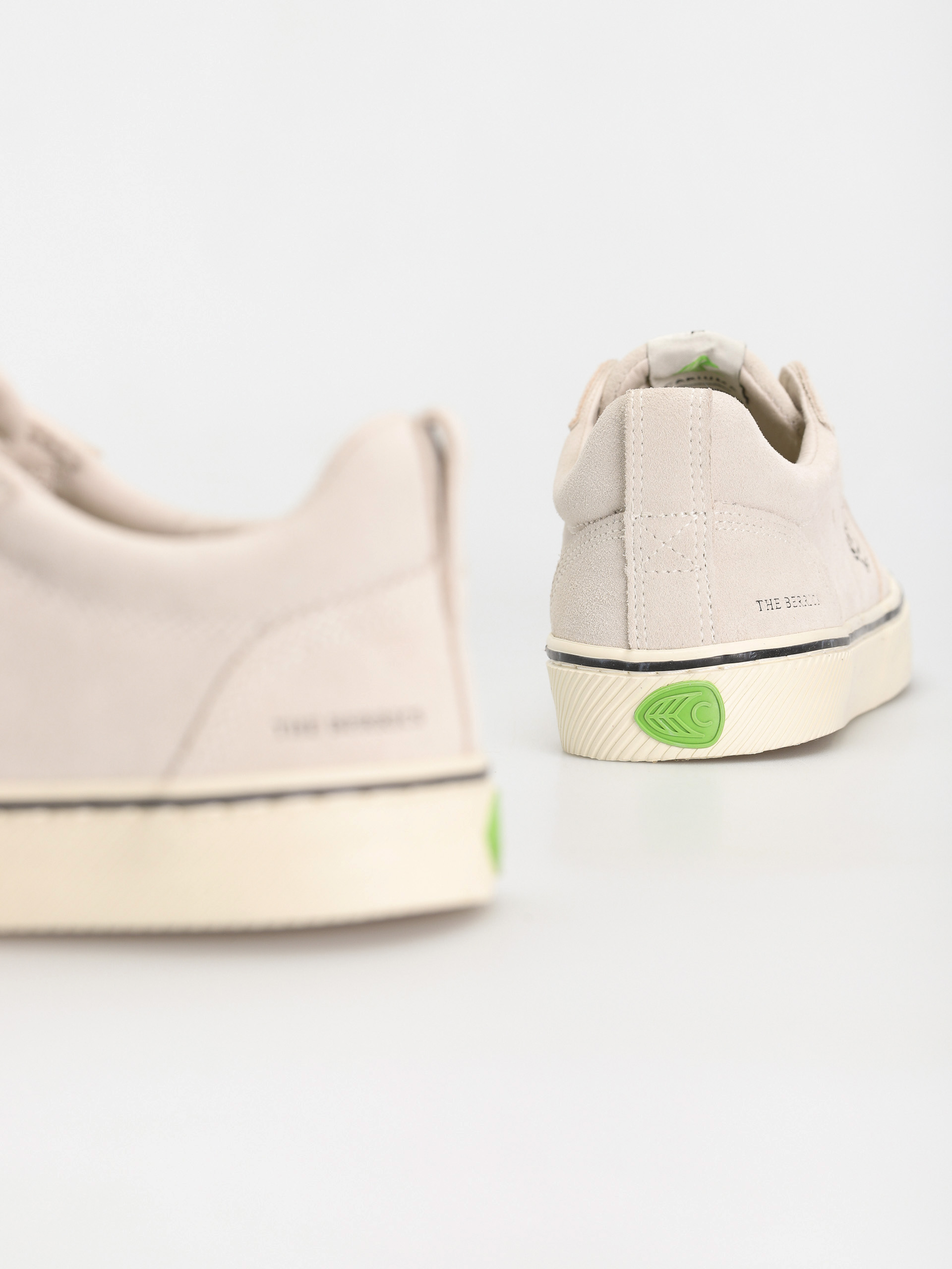 Cariuma Catiba Pro Berrics Cipők (vintage white suede)