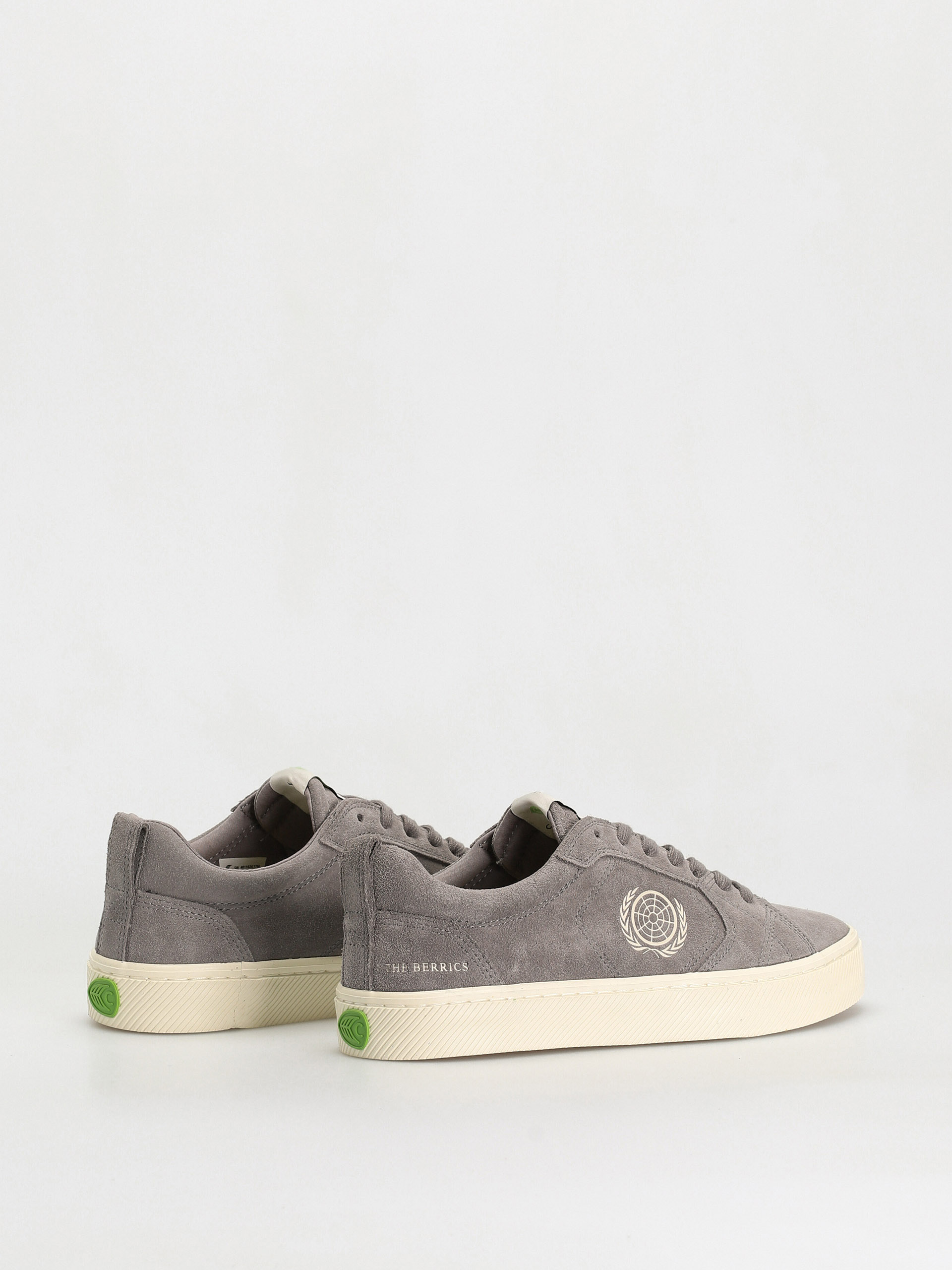 Cariuma Catiba Pro Berrics Cipők (charcoal grey suede)