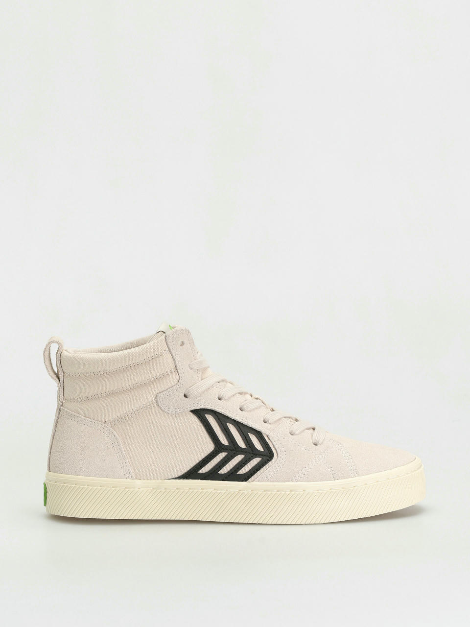 Cariuma Catiba High Pro Cipők (vintage white suede and canvas black logo)