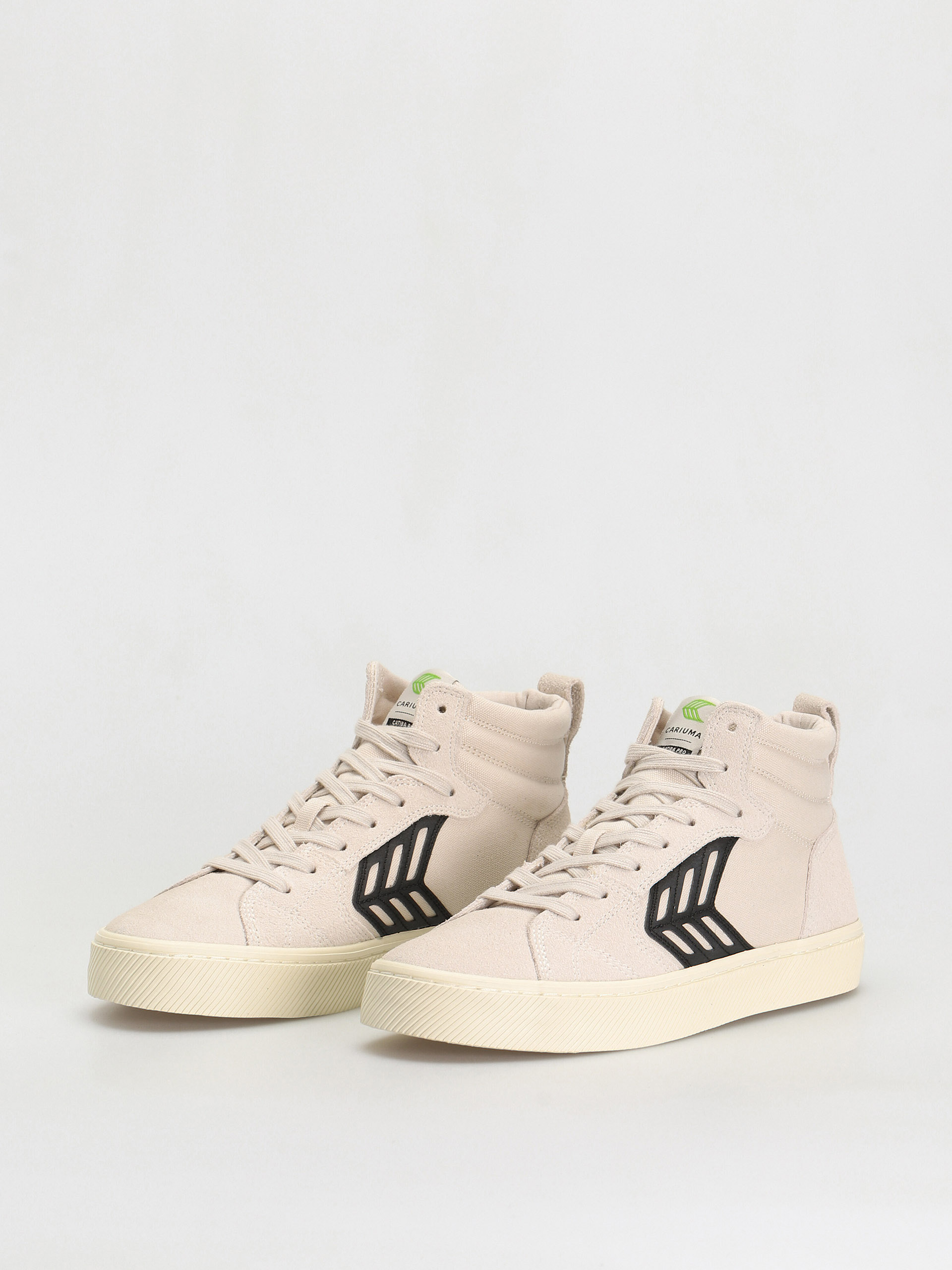 Cariuma Catiba High Pro Cipők (vintage white suede and canvas black logo)