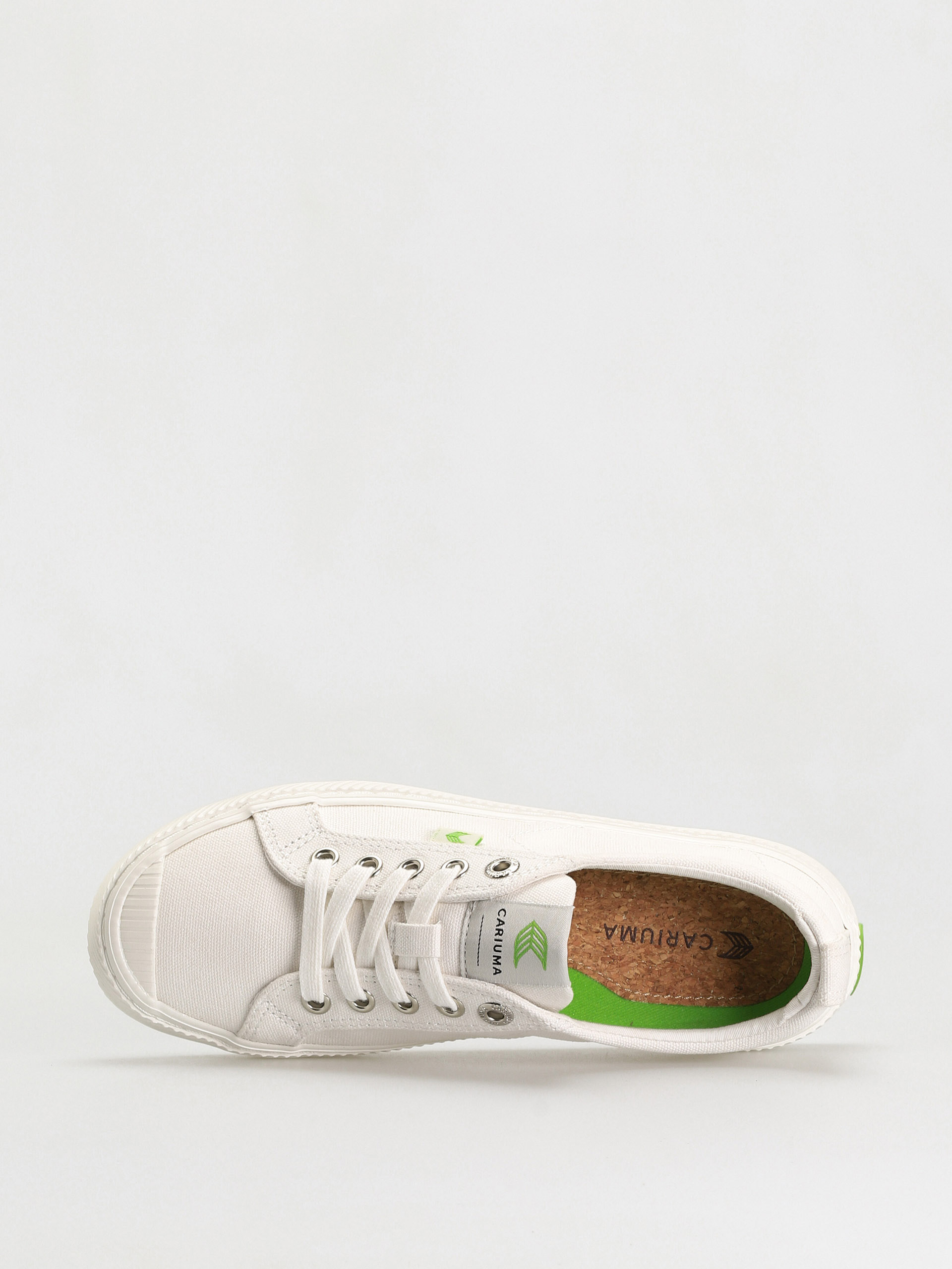 Cariuma Oca Low Cipők (off white canvas)