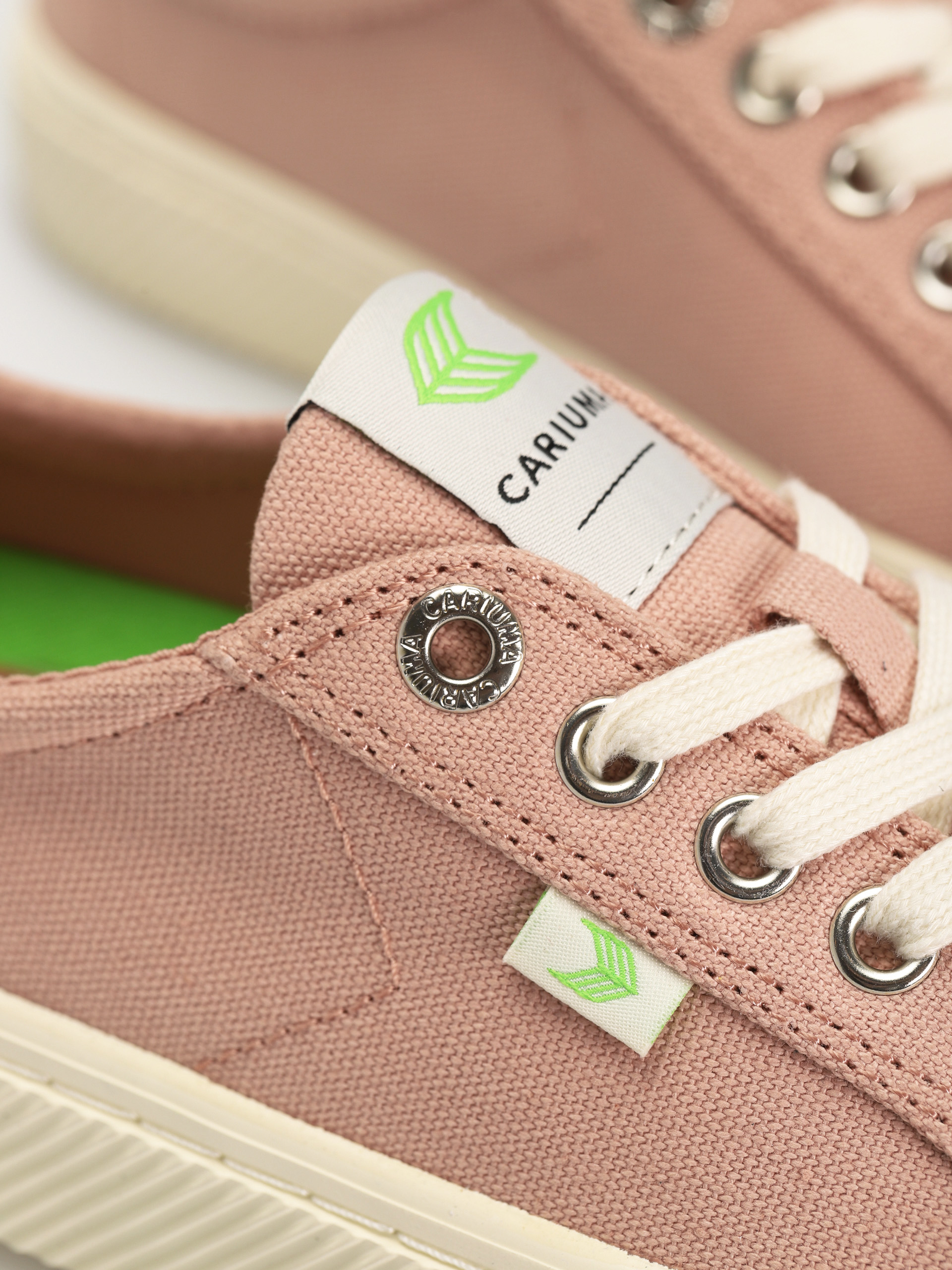 Cariuma Oca Low Cipők (rose canvas)