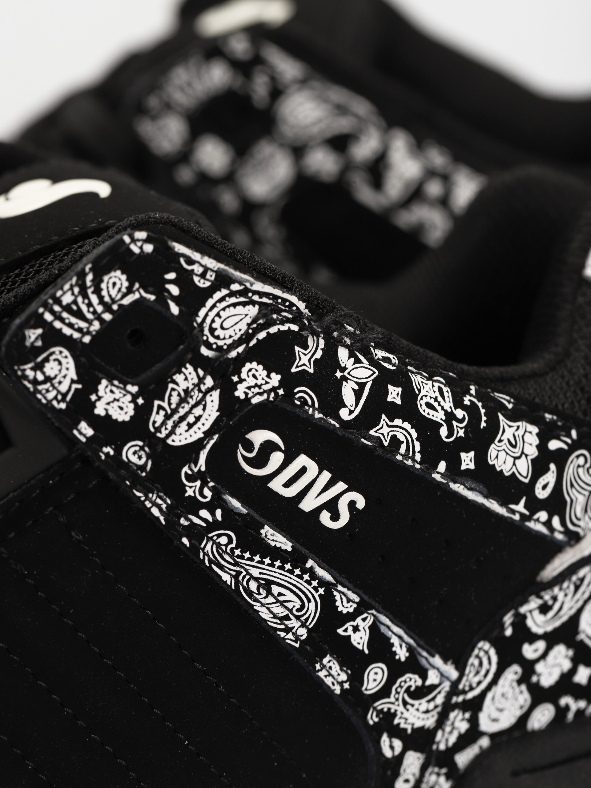 DVS Celsius Cipők (black white black nubuck)