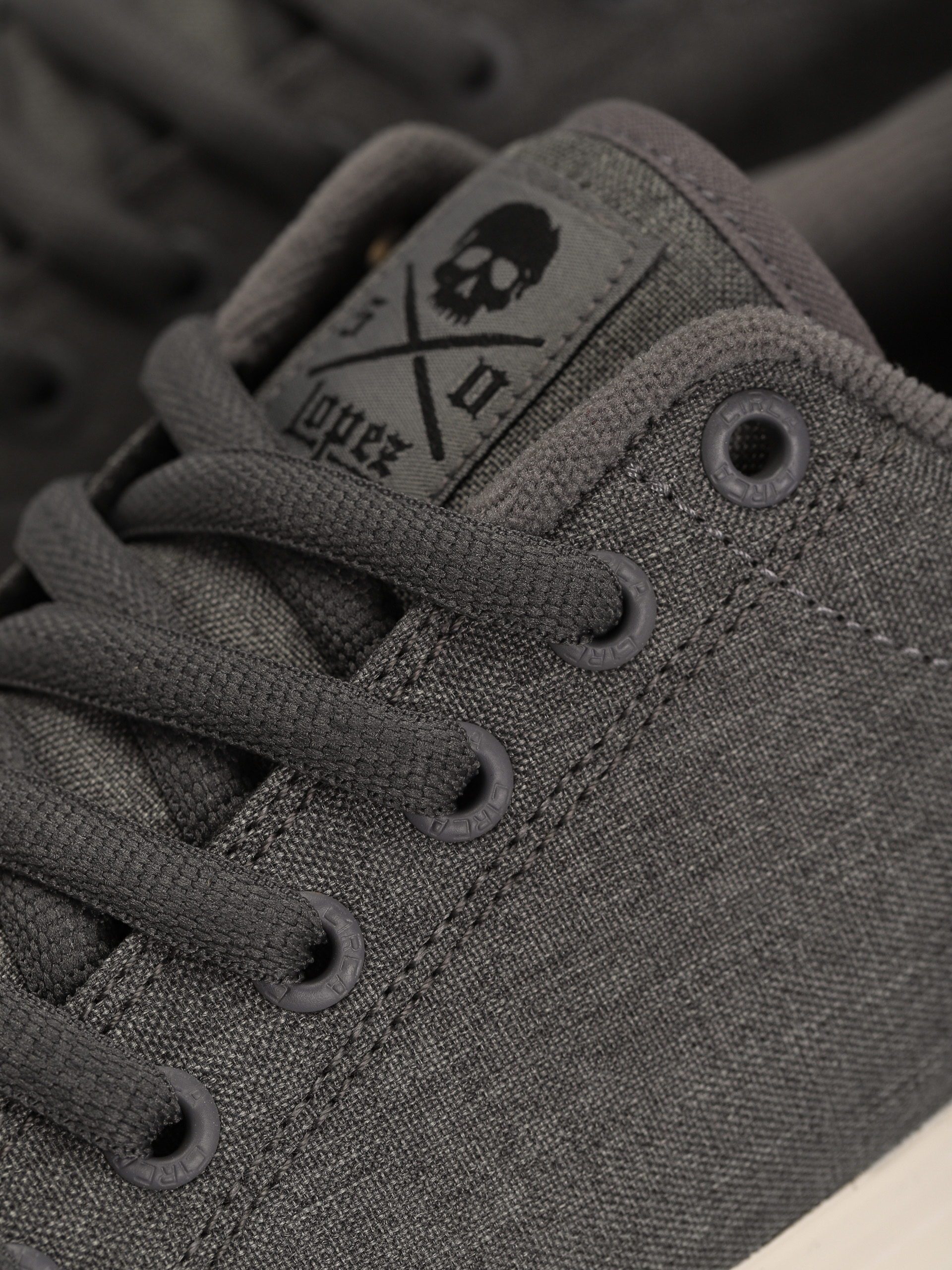 Circa Al 50 Cipők (charcoal/off white)