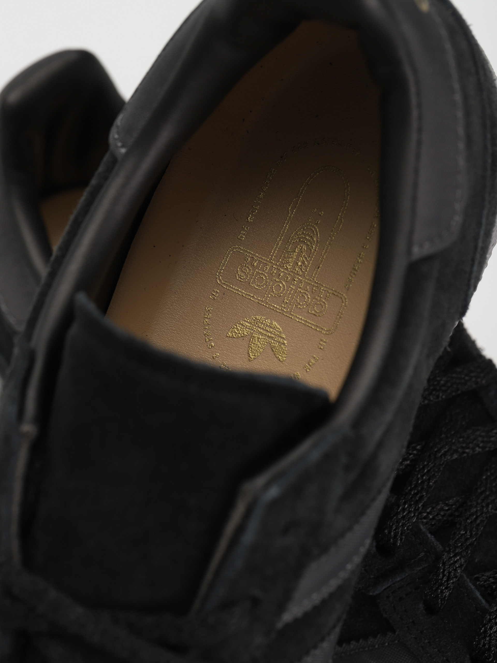 adidas Busenitz Vintage Cipők (cblack/gresix/grethr)