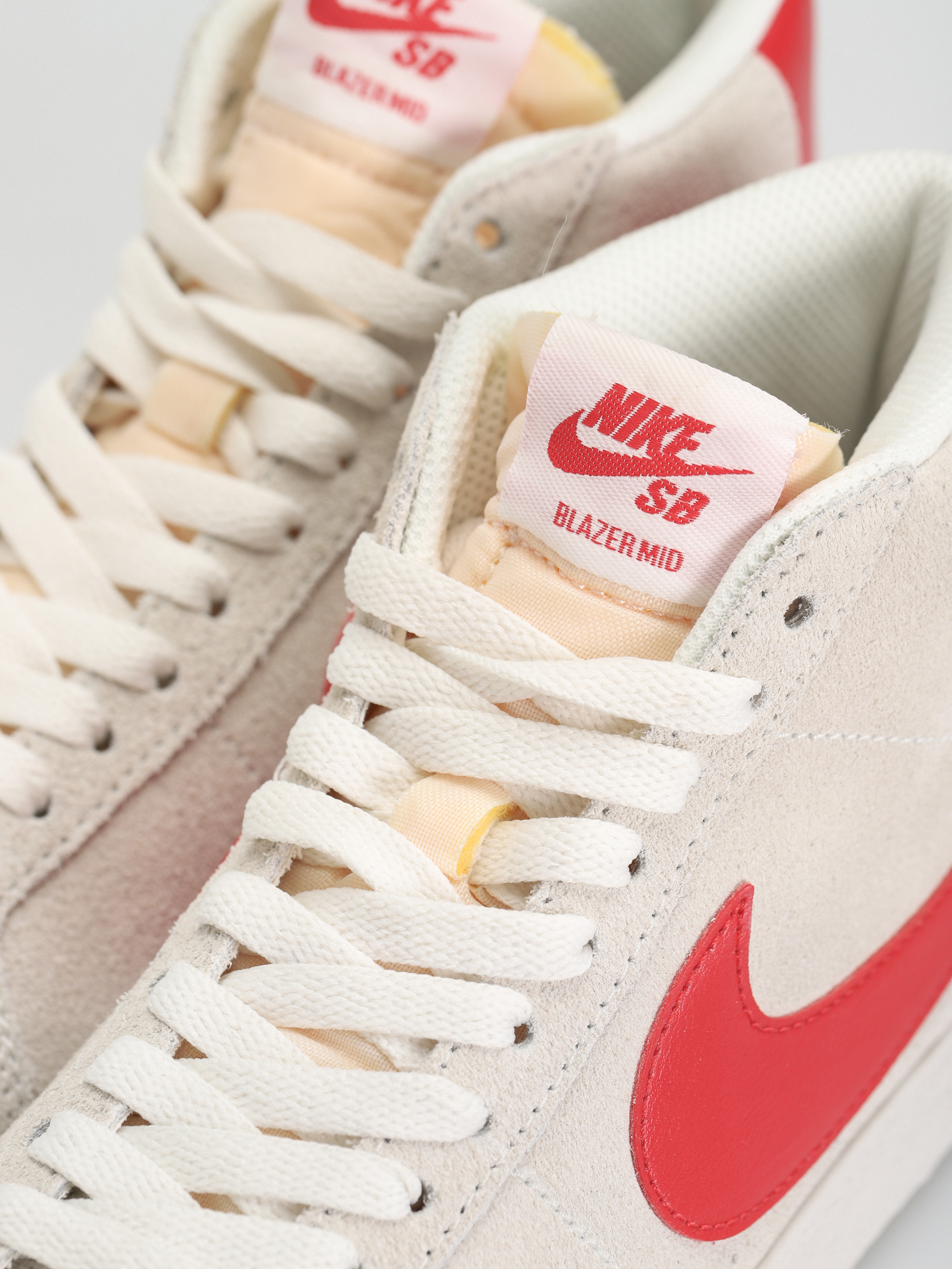 Nike SB Zoom Blazer Mid Cipők (summit white/university red summit white)