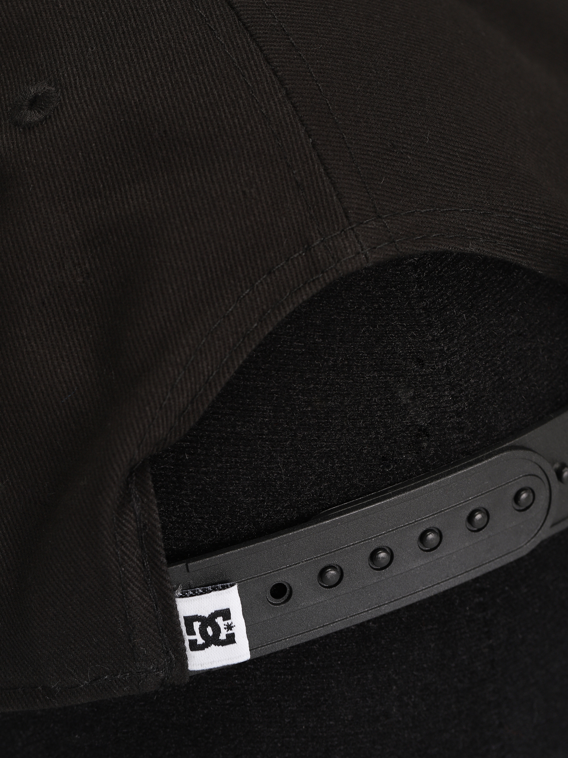 DC X Star Wars Darkside Baseball sapka (black)