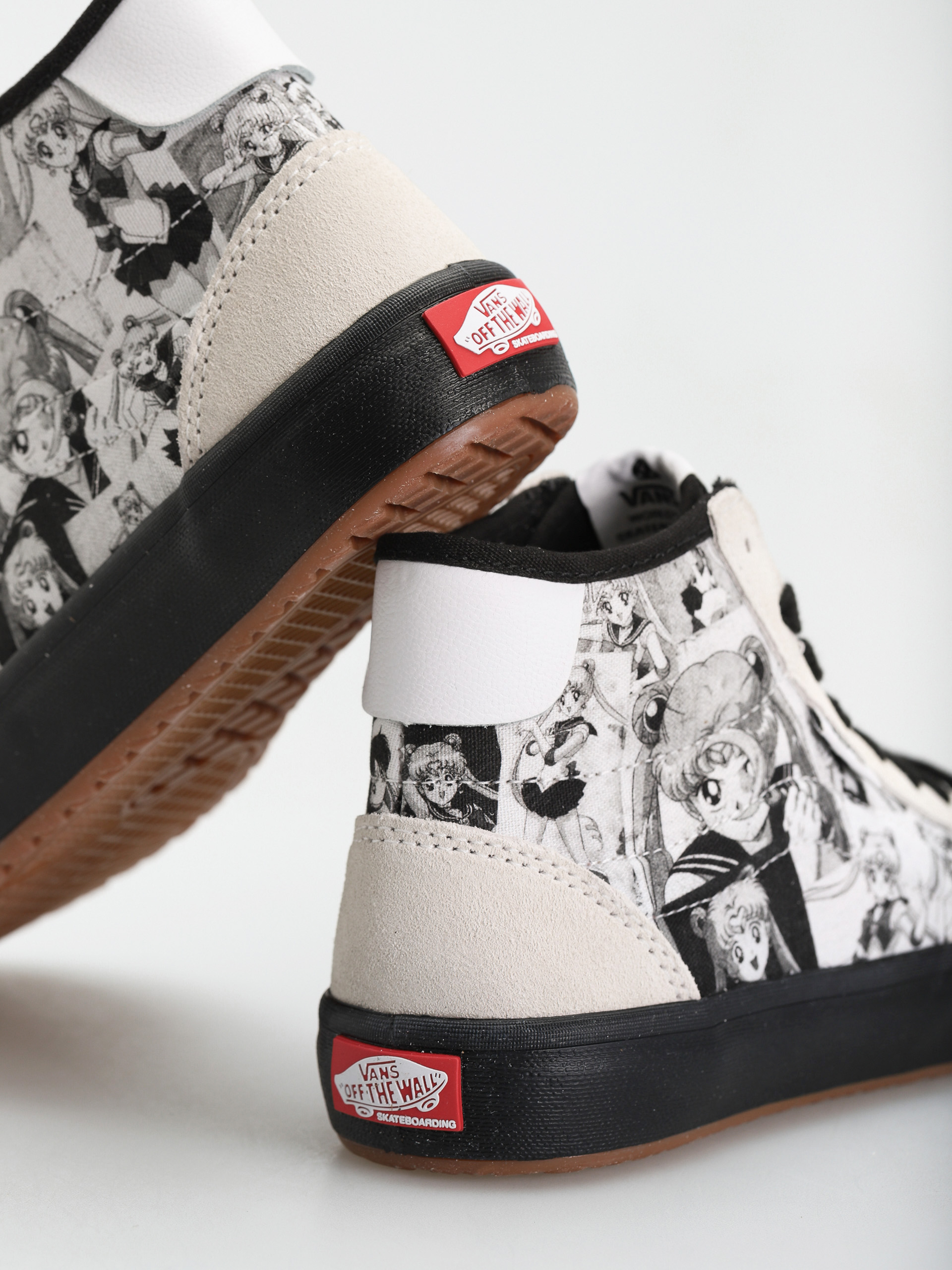 Vans X Sailor Moon The Lizzie Cipők (pretty guardian sailor moon white/black)