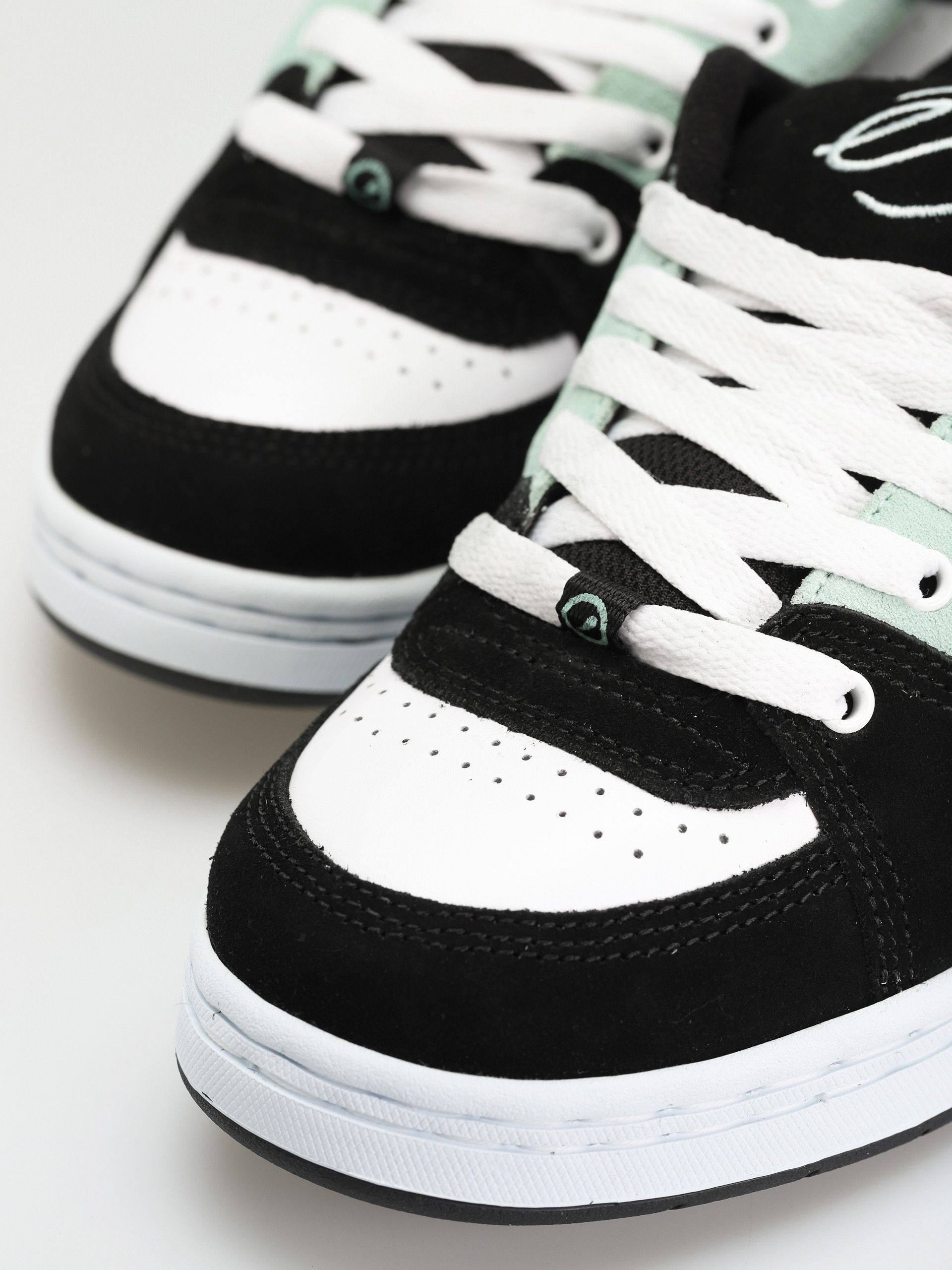 eS Accel Og Cipők (black/white/turquoise)