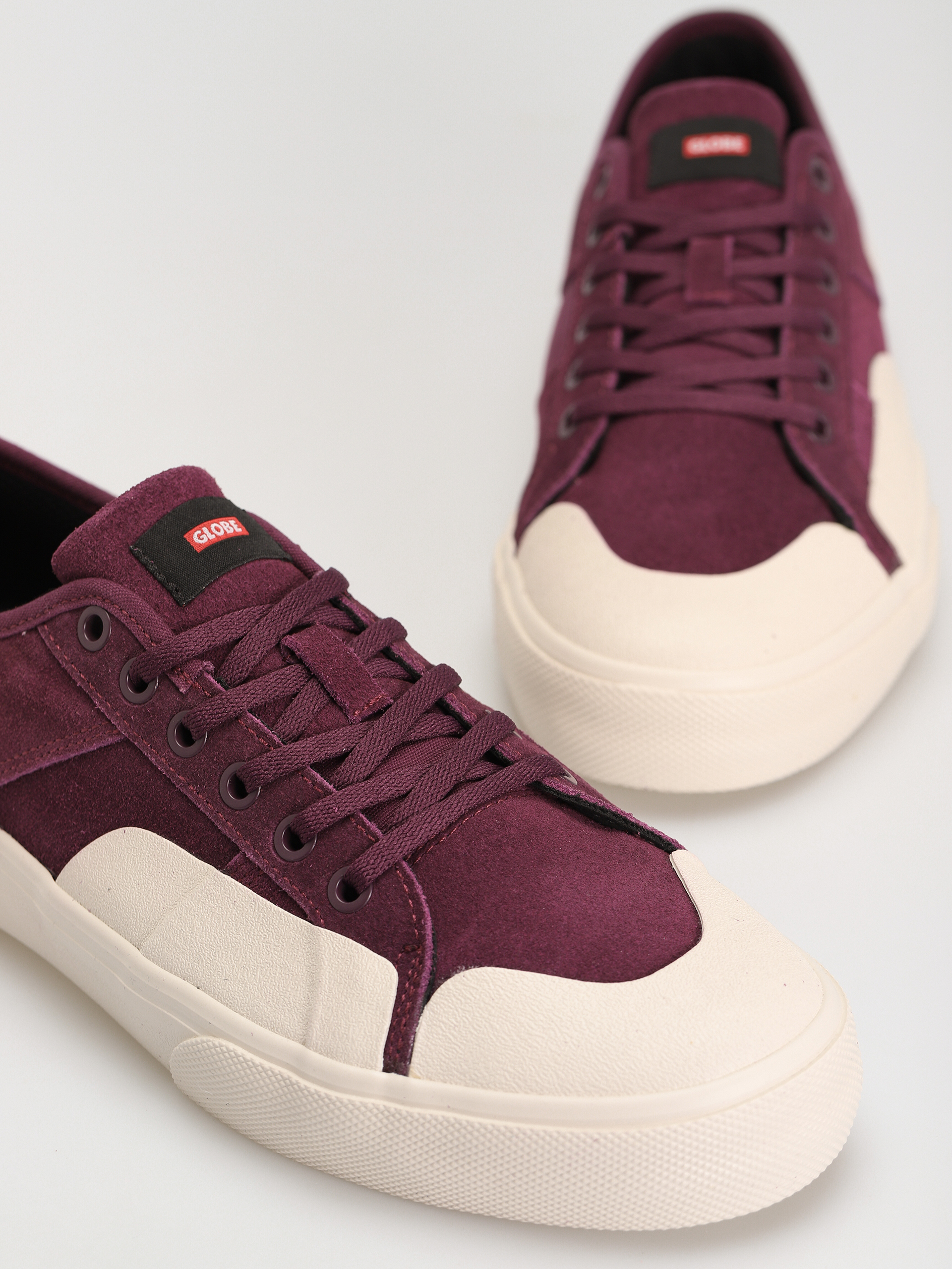 Globe Surplus Cipők (beetroot/antique white)