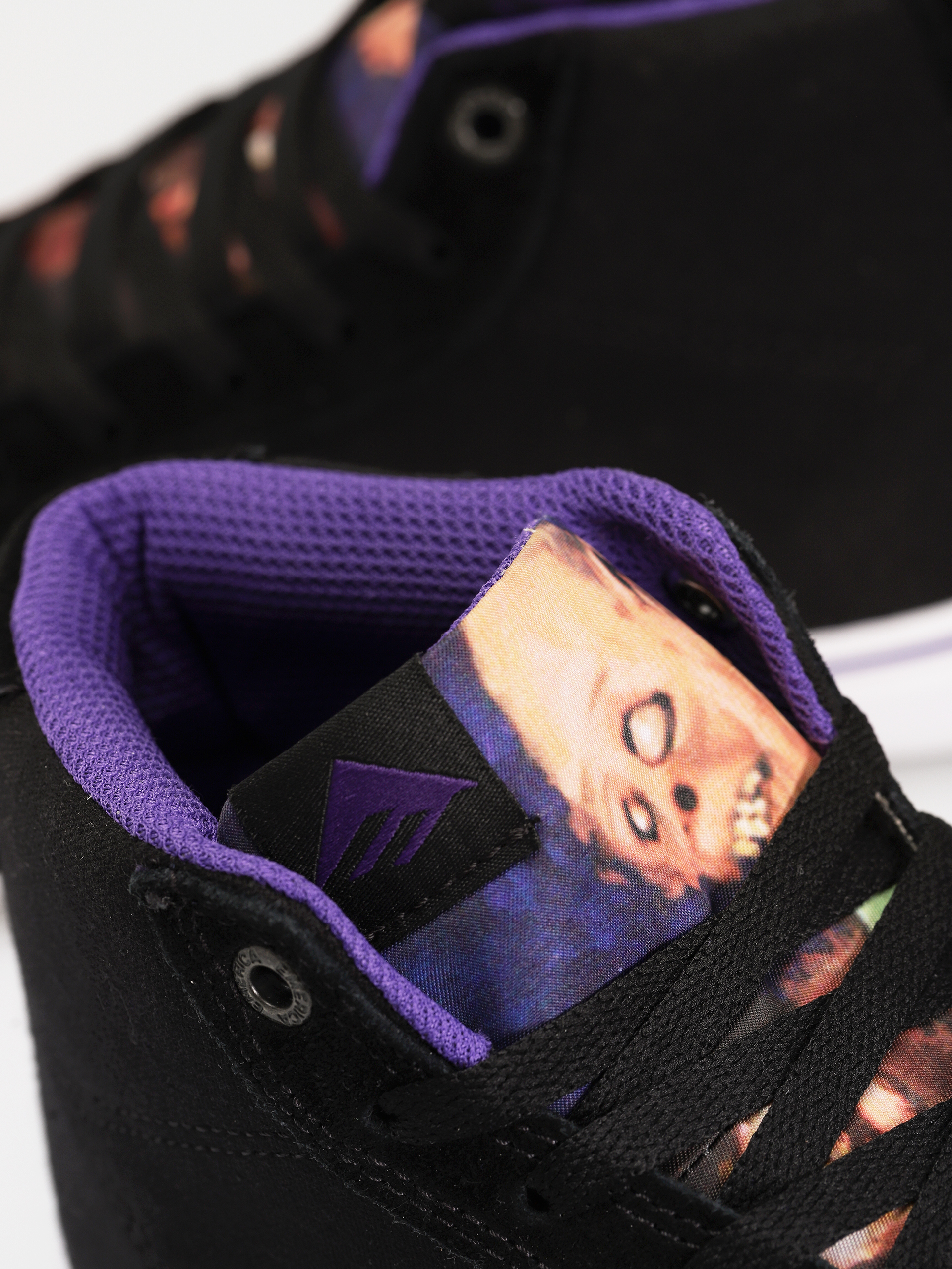 Emerica Omen Hi X Dinosaur Cipők (black/purple)