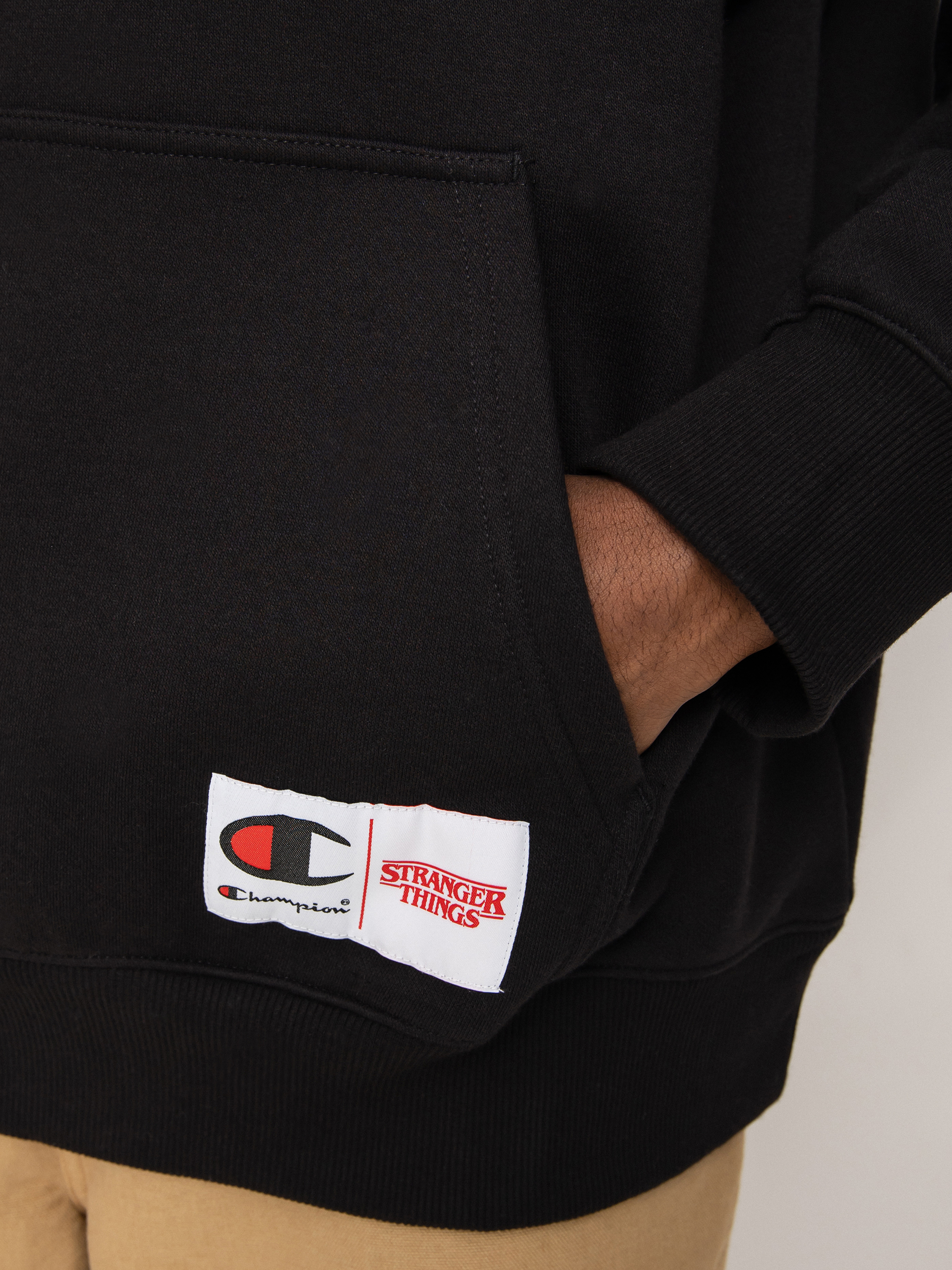 Champion X Stranger Things Hooded Sweatshirt 217780 HD Kapucnis pulóver (nbk)