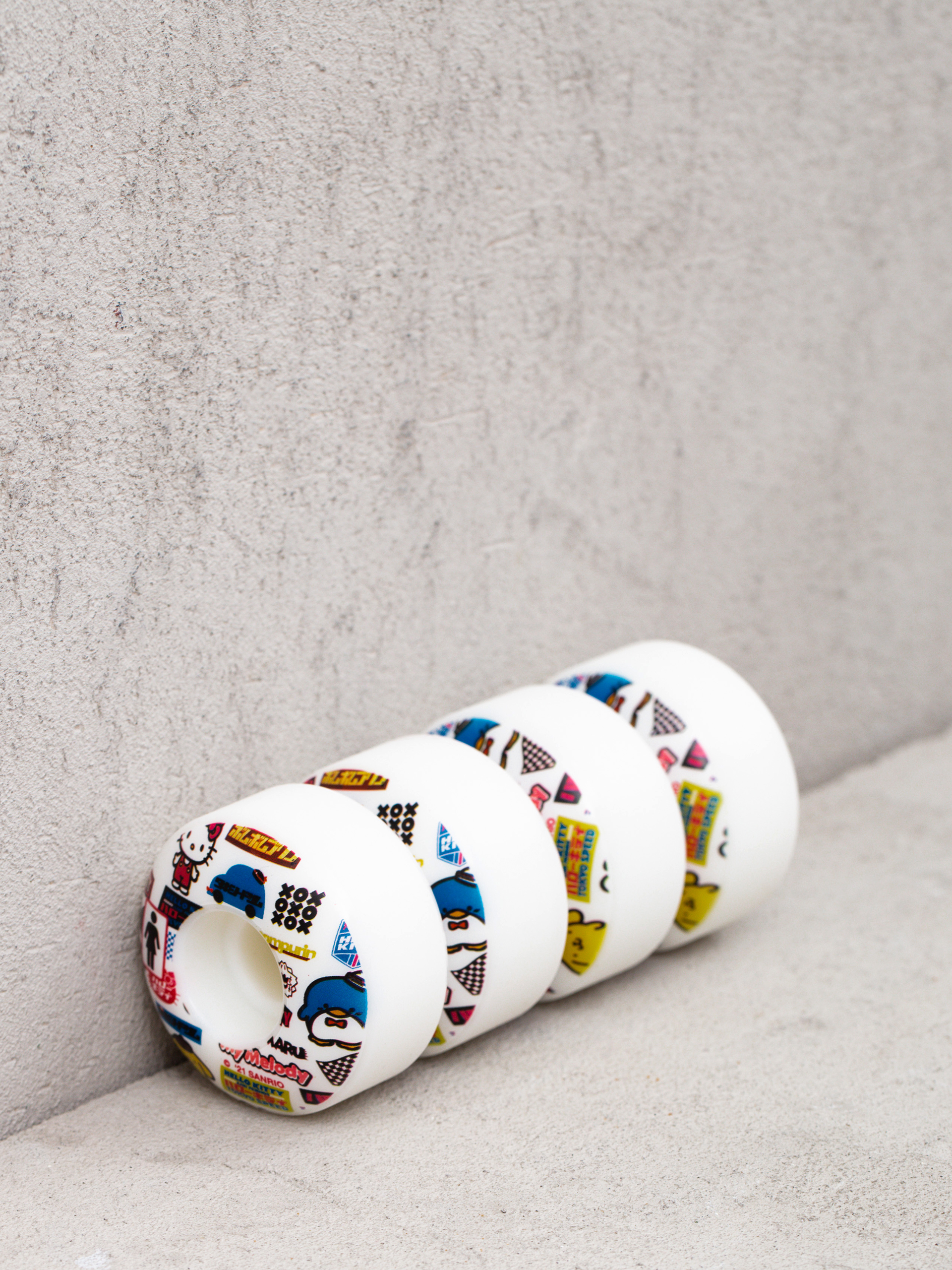 Girl Skateboard Sanrio Tokyo Speed Staple Gördeszka kerék (white/multi)