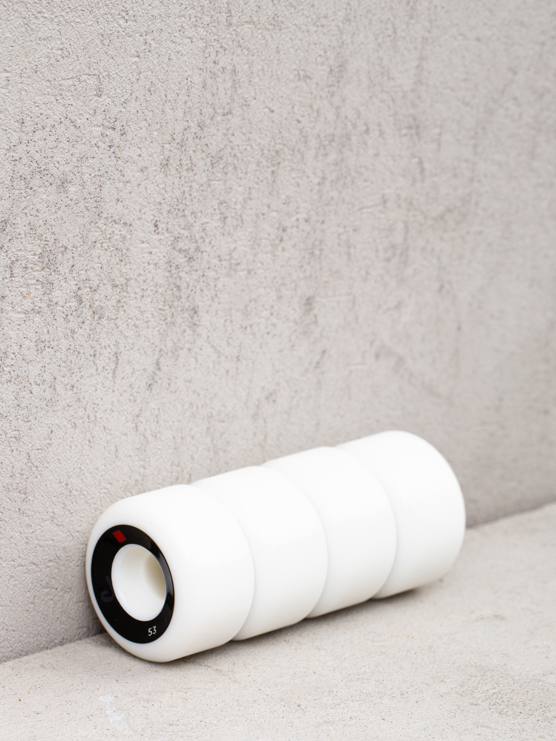 Chocolate Og Chunk Conical Gördeszka kerék (white/black)