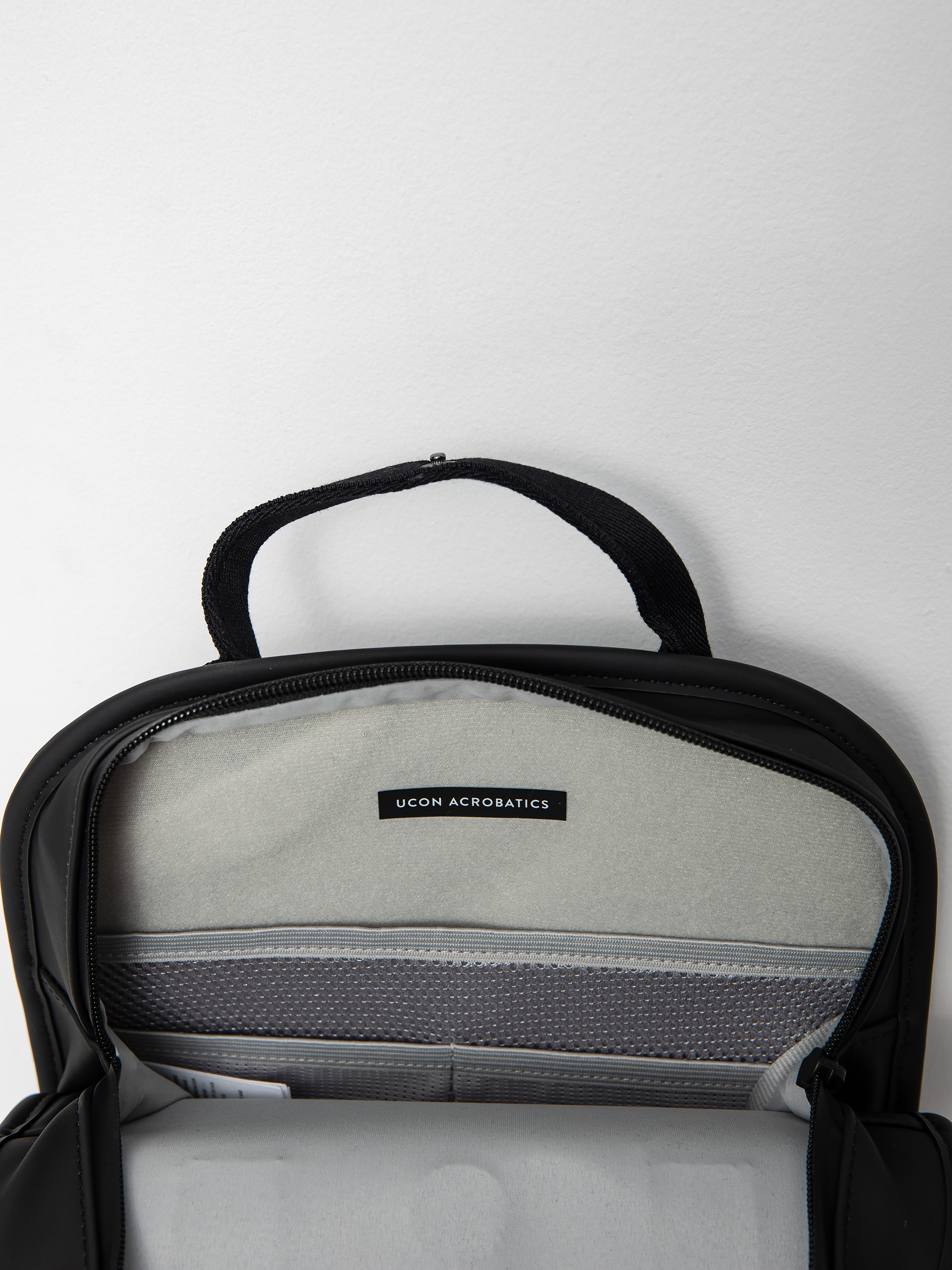 Ucon Acrobatics Alison Mini Lotus Hátizsák (black)