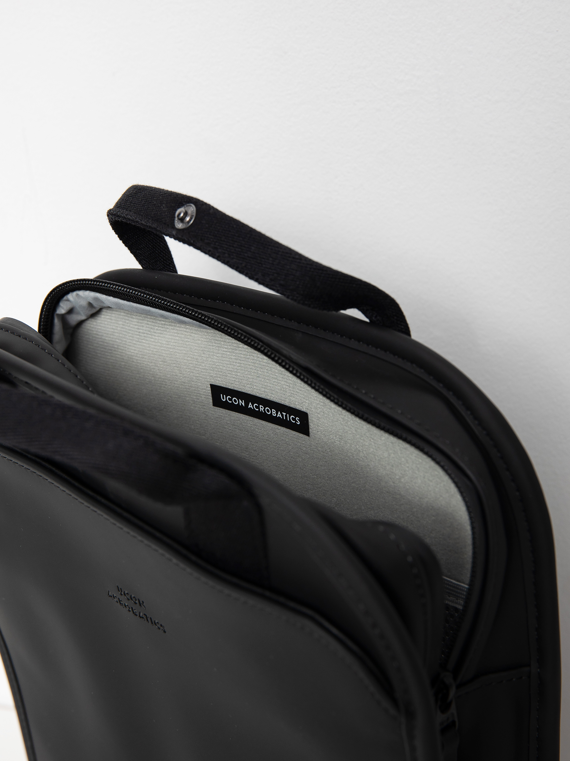 Ucon Acrobatics Alison Mini Lotus Hátizsák (black)