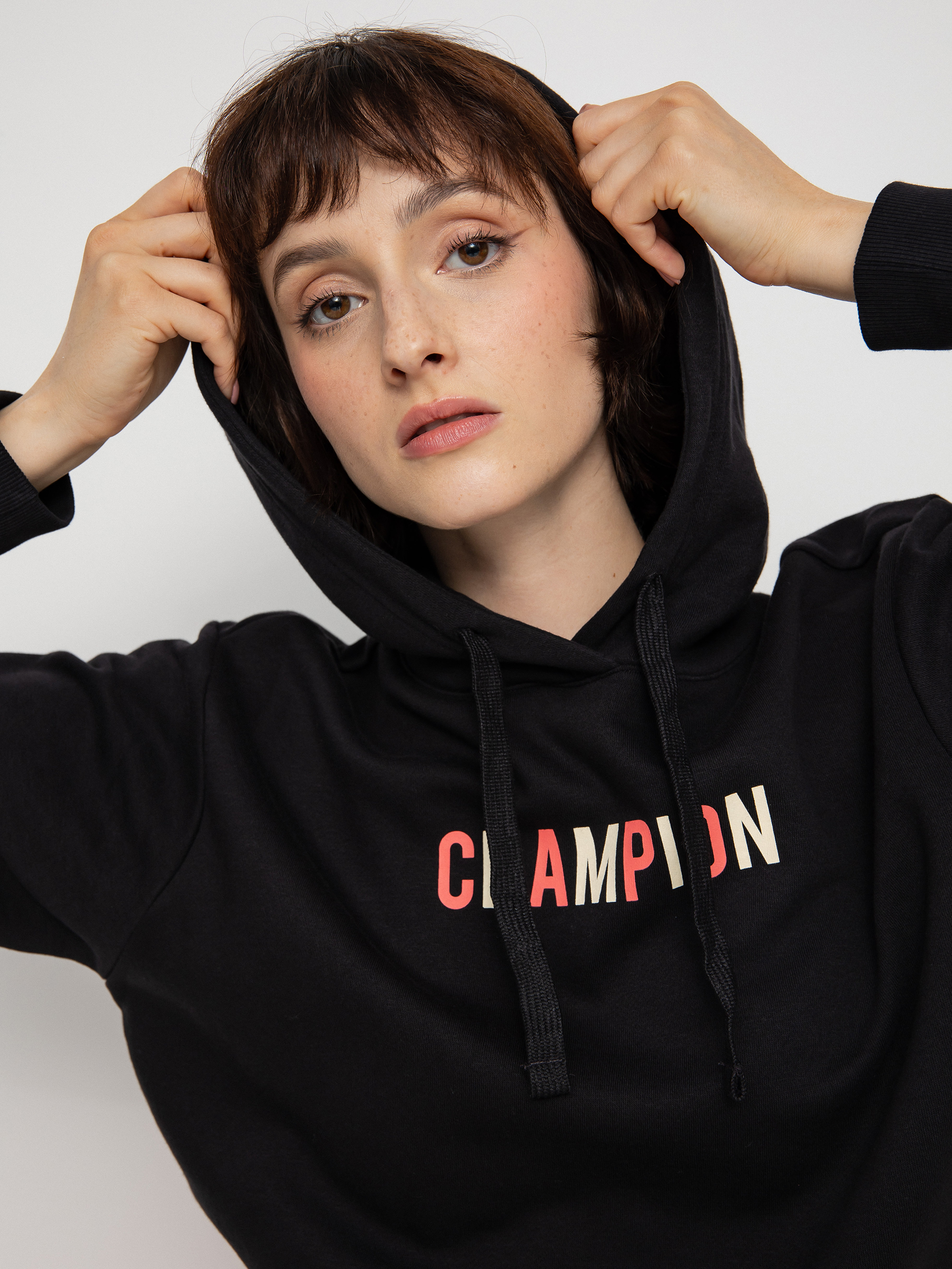 Champion Legacy Hooded Sweatshirt 115991 HD Kapucnis pulóver Wmn (nbk)