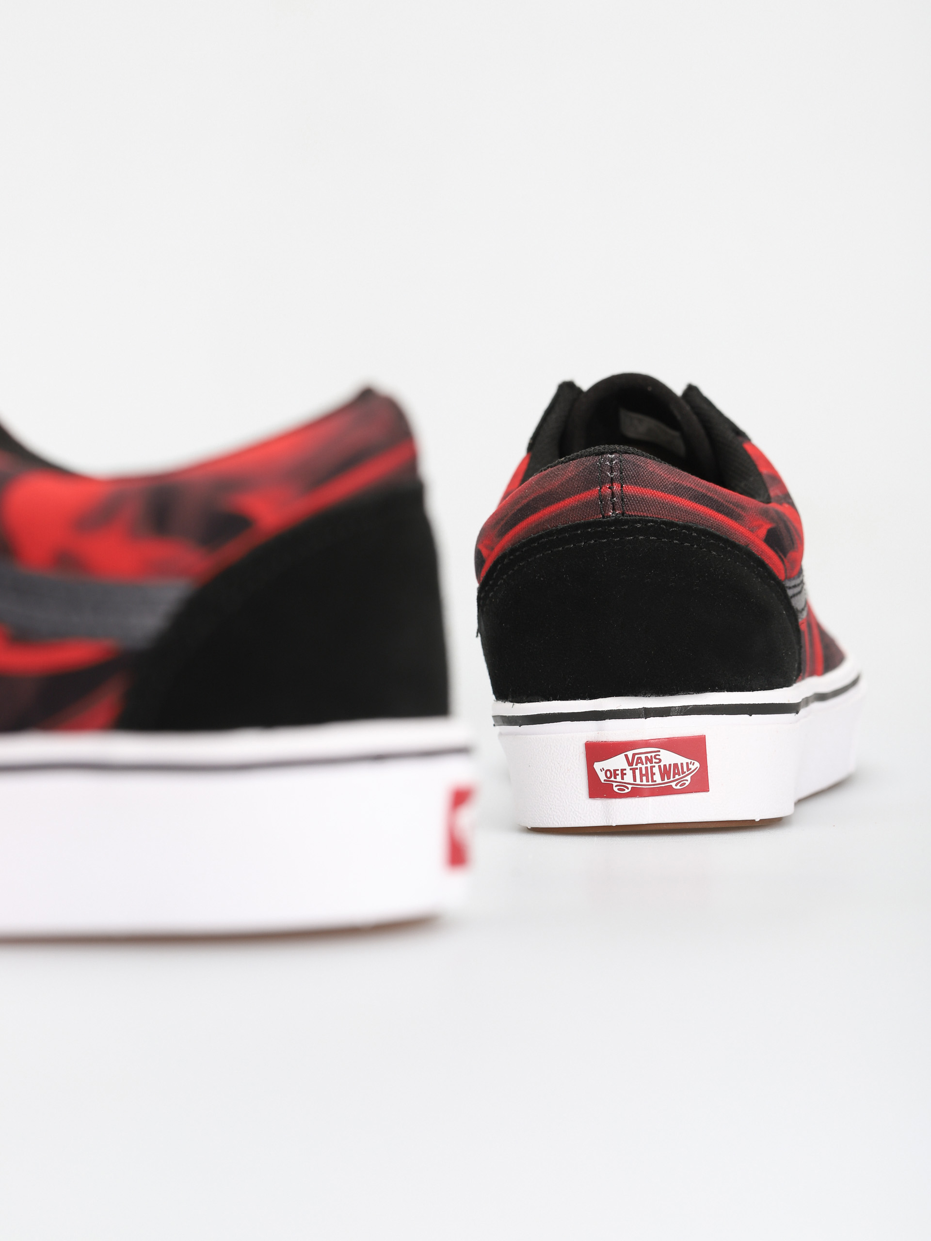 Vans Comfycush Old Skool Cipők (after dark black/red)