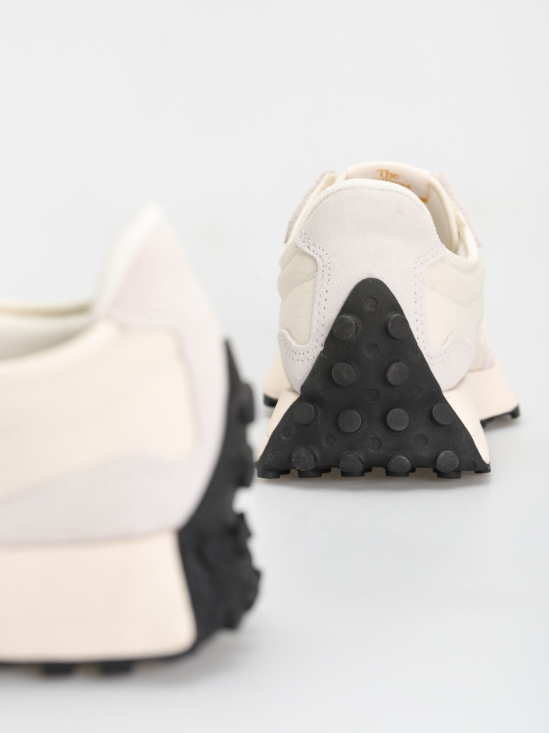 New Balance 327 Cipők (team away grey)