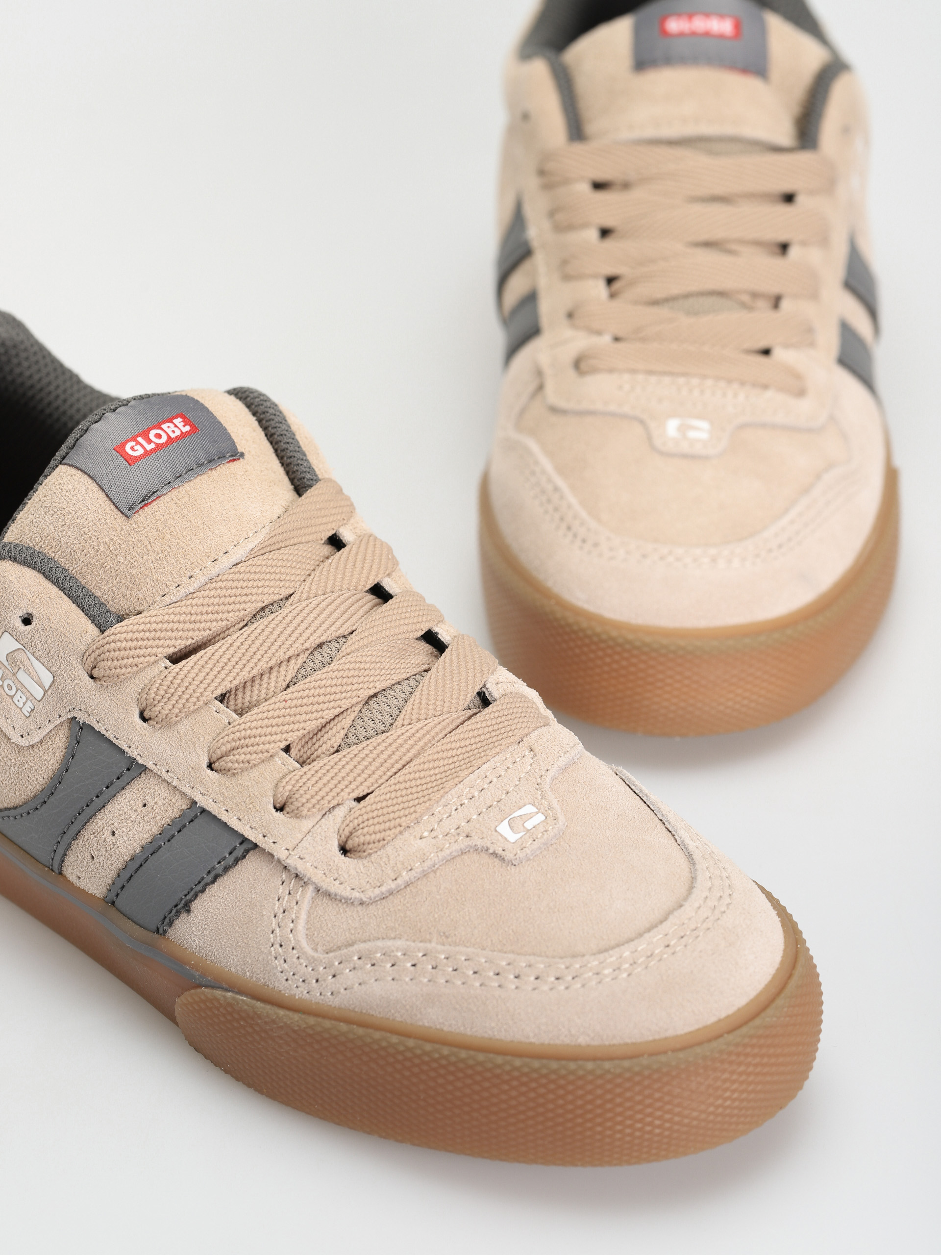 Globe Encore 2 Cipők (sesame/charcoal)