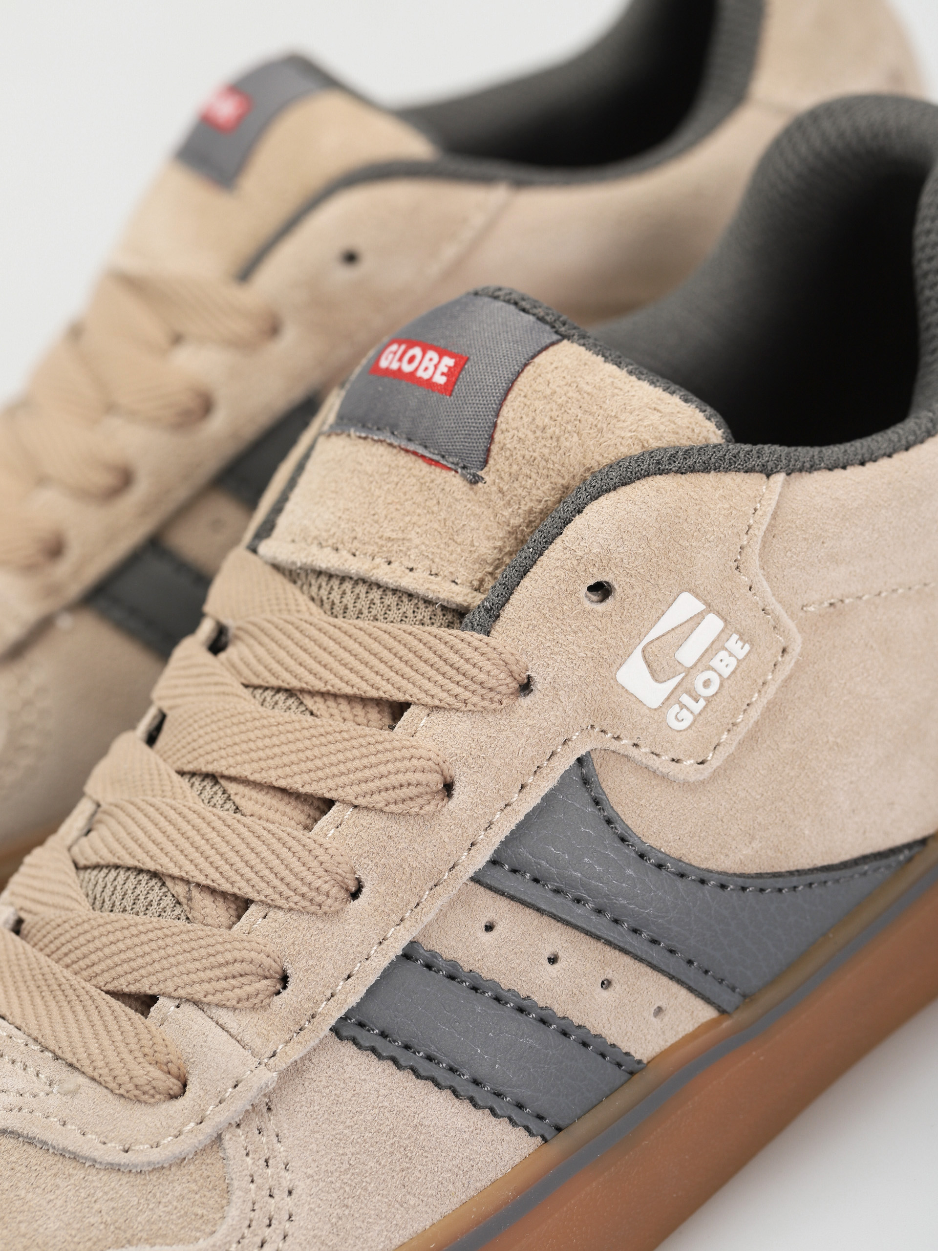 Globe Encore 2 Cipők (sesame/charcoal)