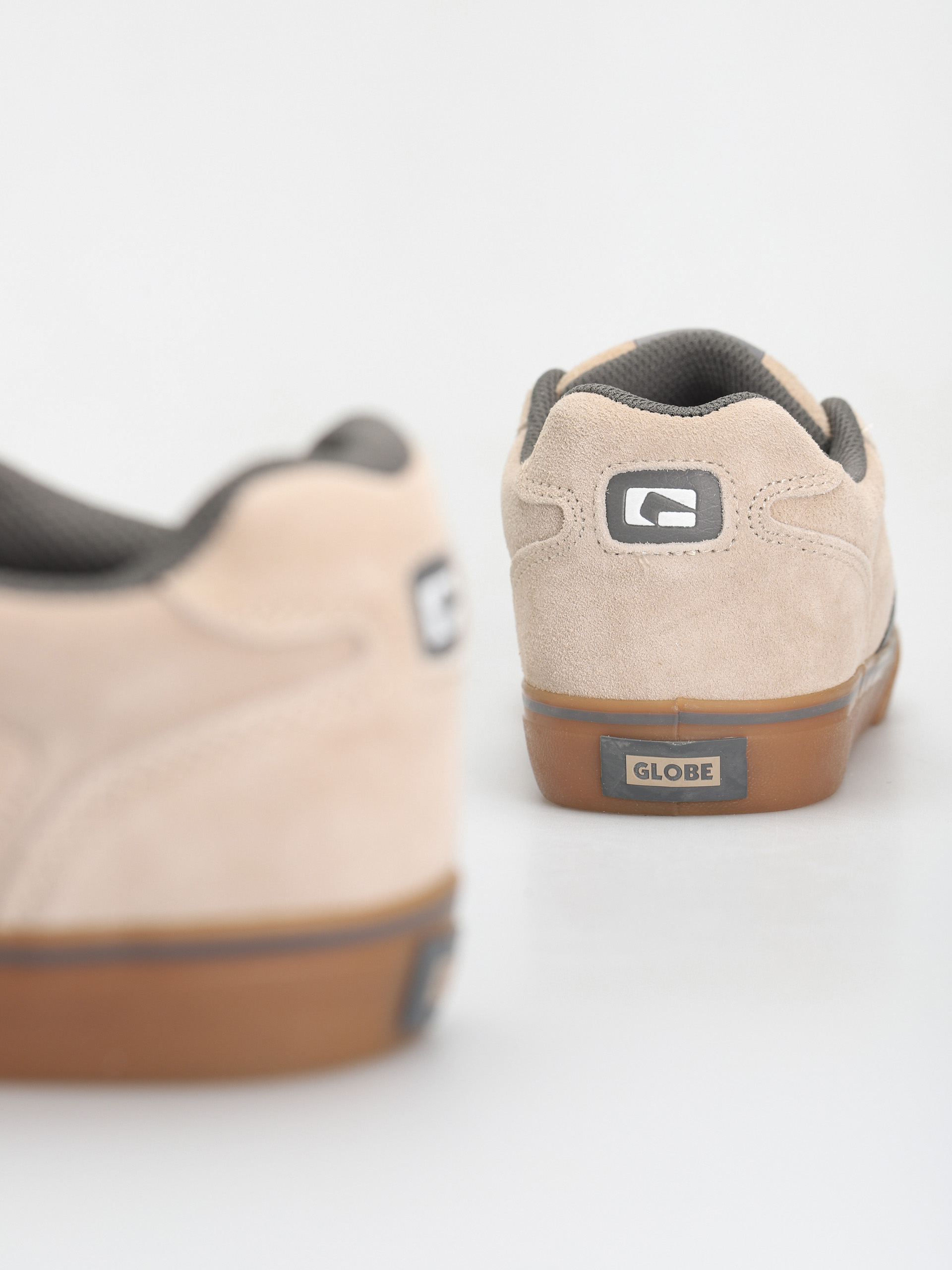 Globe Encore 2 Cipők (sesame/charcoal)