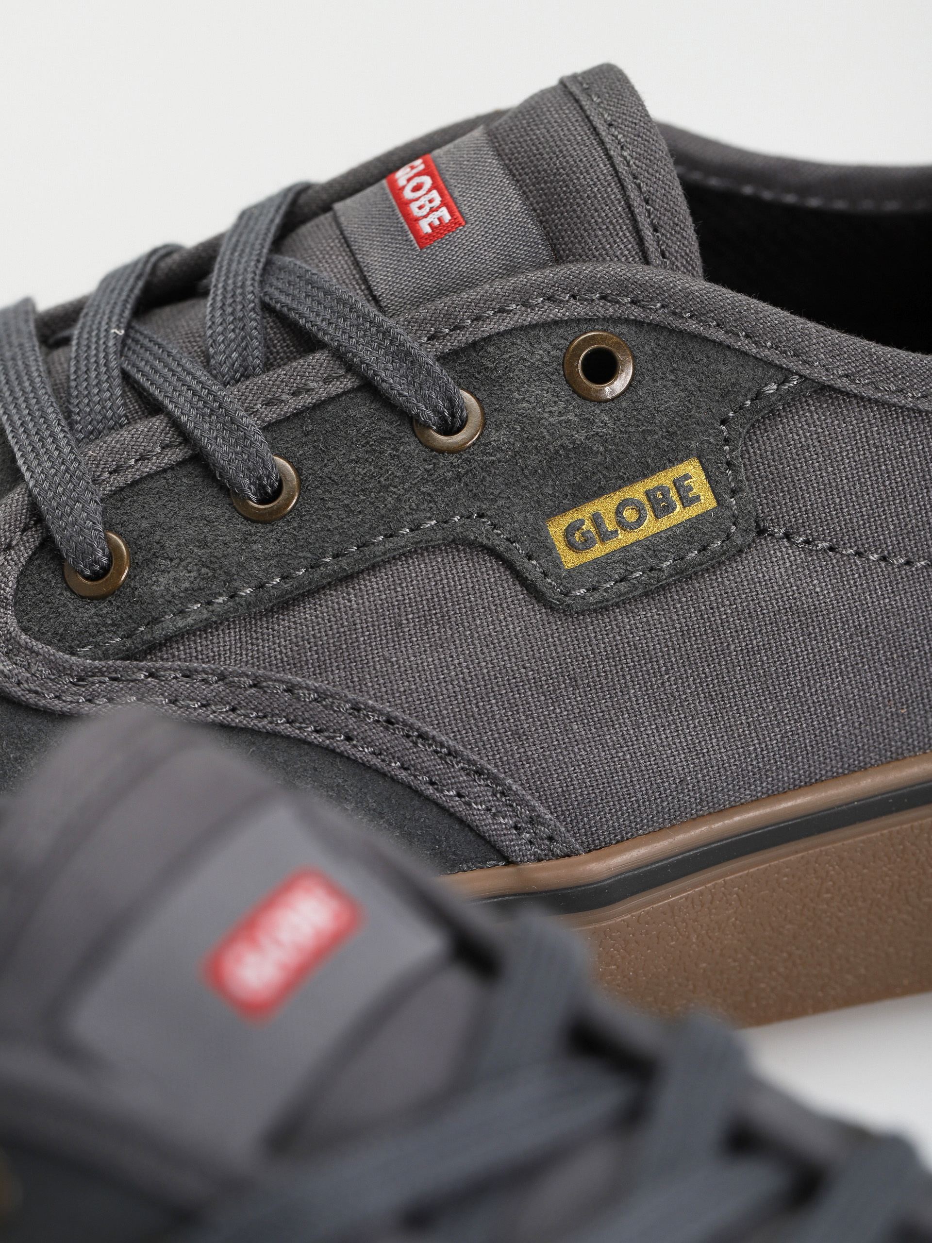 Globe Motley II Cipők (dark shadow/gum)