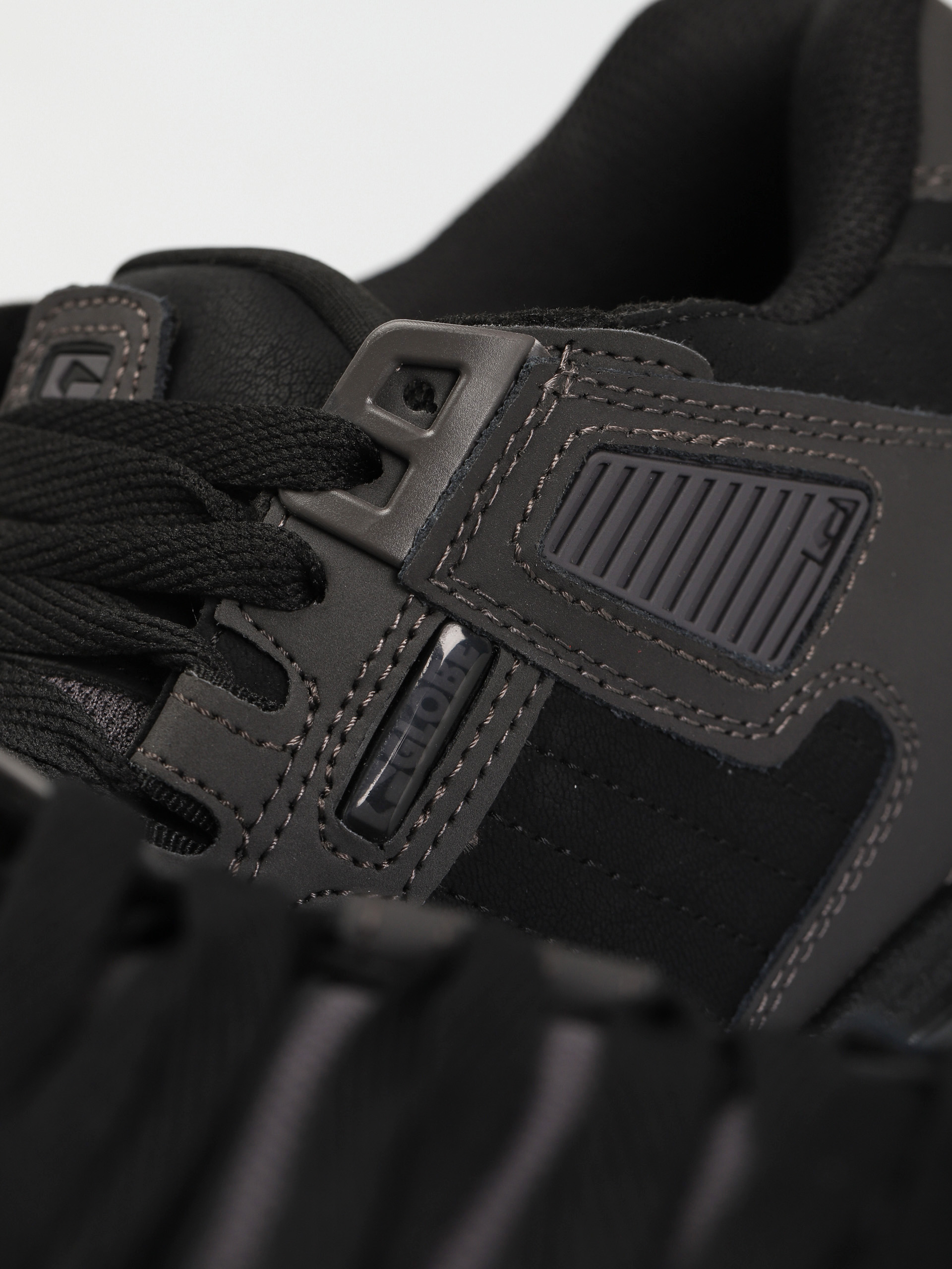 Globe Sabre Cipők (black/gunmetal)