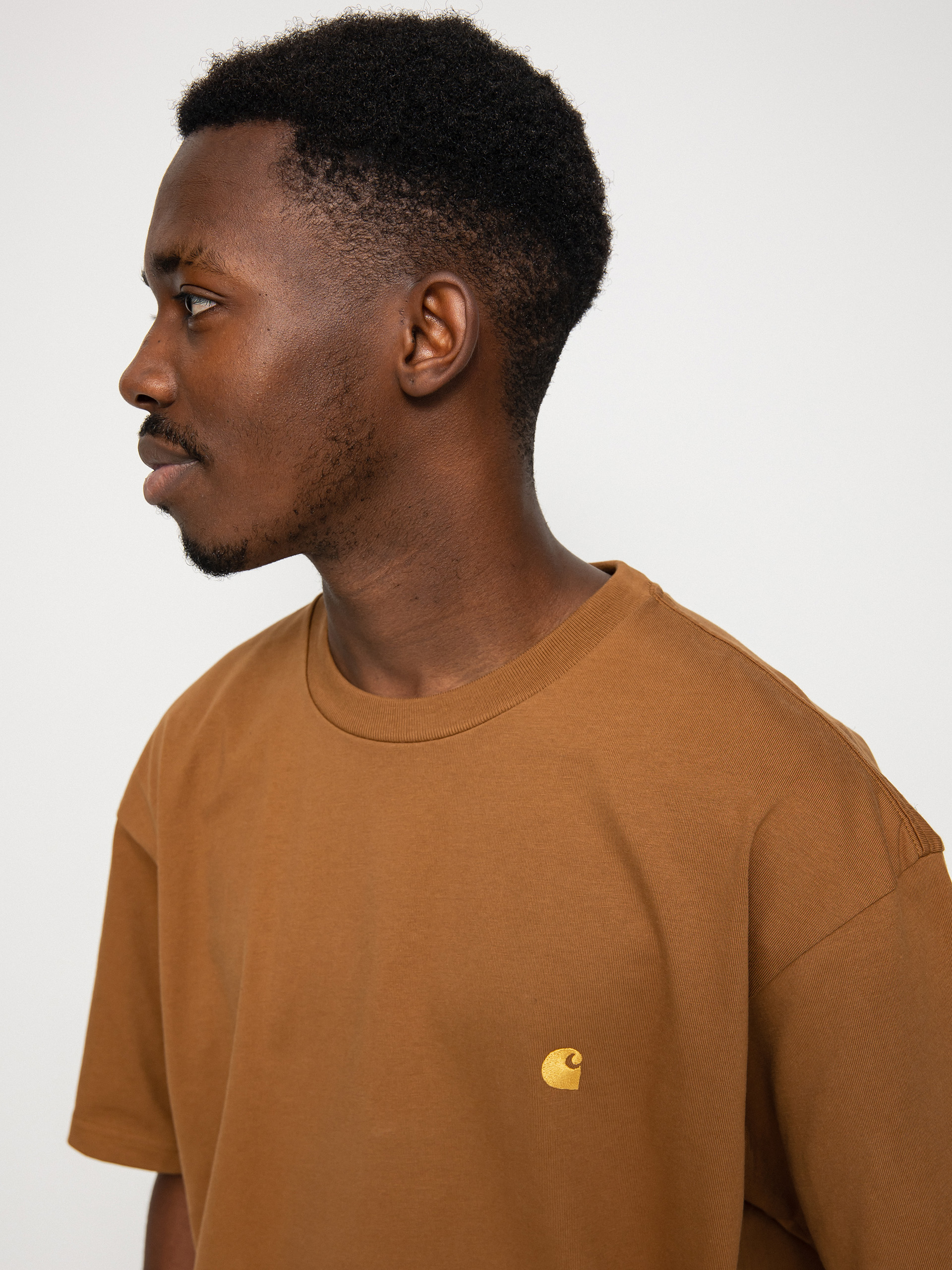 Carhartt WIP Chase póló (hamilton brown/gold)
