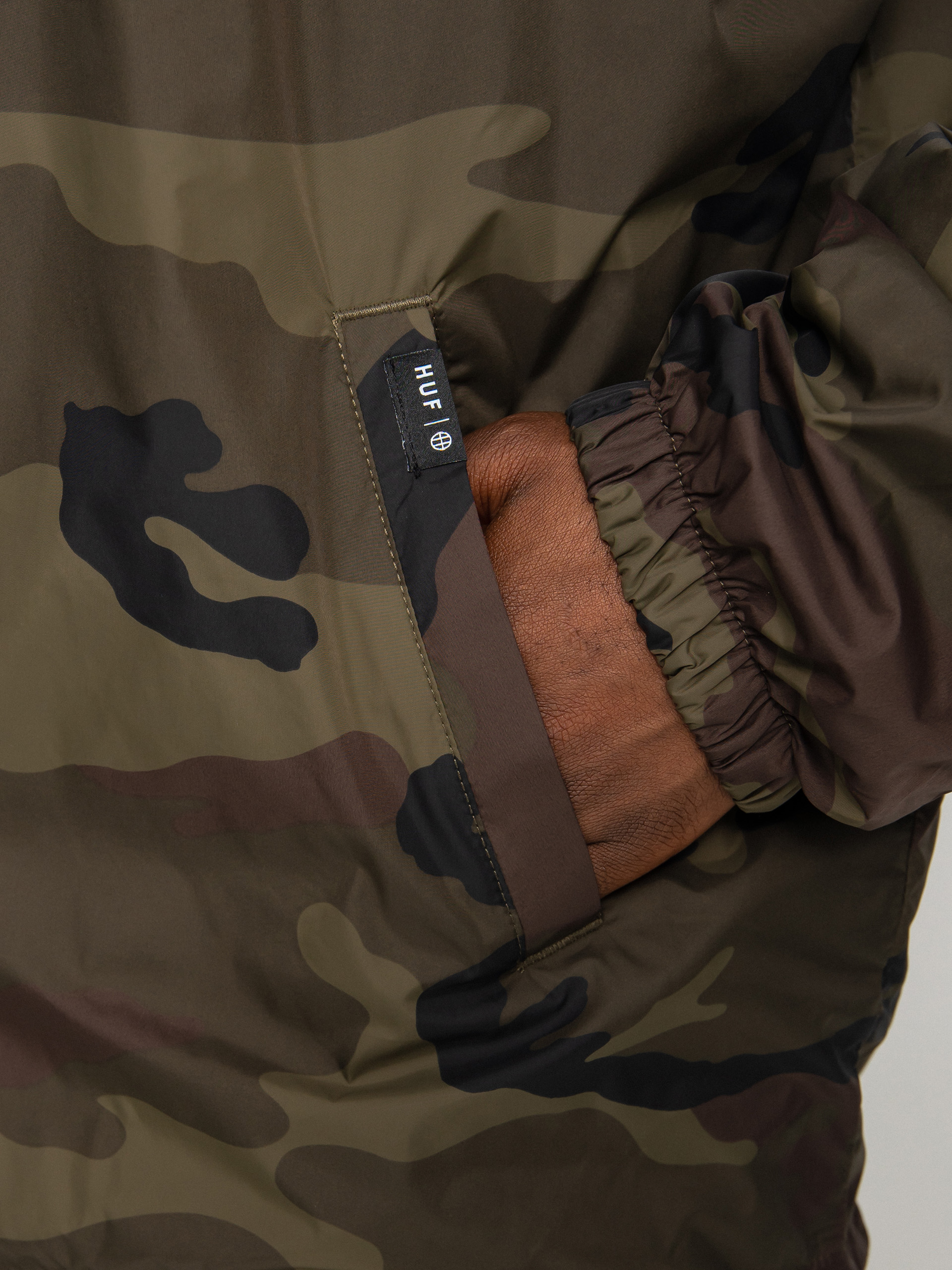 HUF Essentials Triple Triangle Coaches Dzseki (woodland)