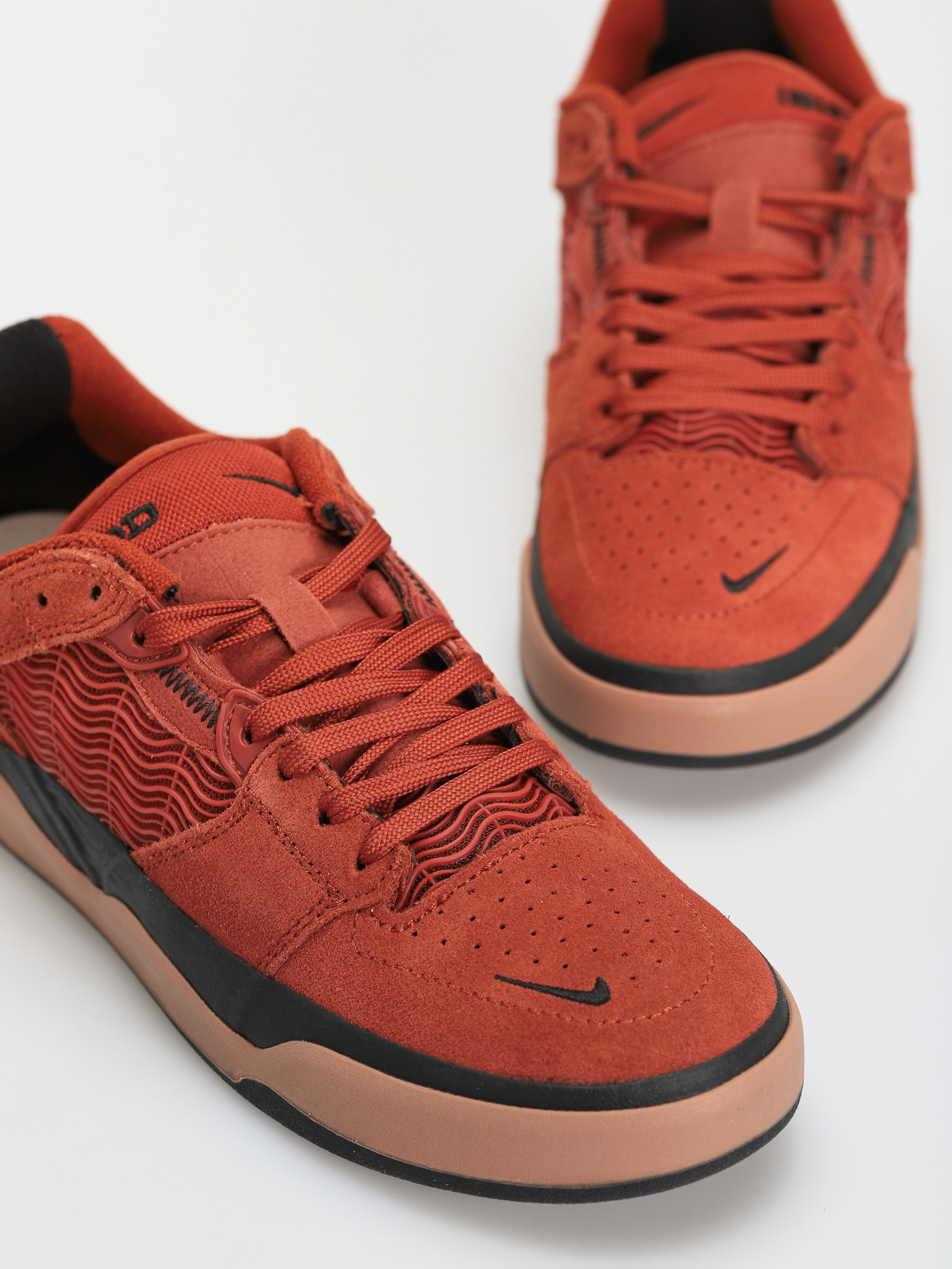 Nike SB Ishod Wair Cipők (rugged orange/black mineral clay black)