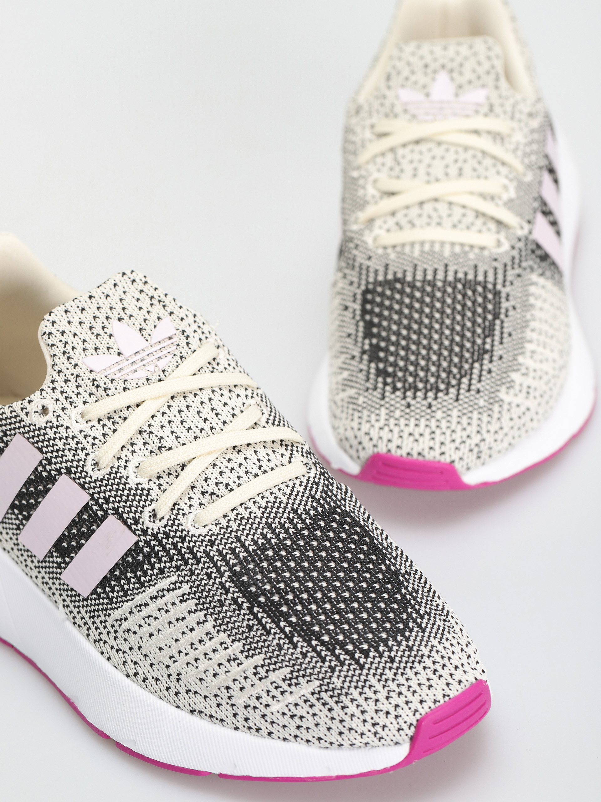 adidas Originals Swift Run 22 W Cipők Wmn (cwhite/clpink/vivpnk)