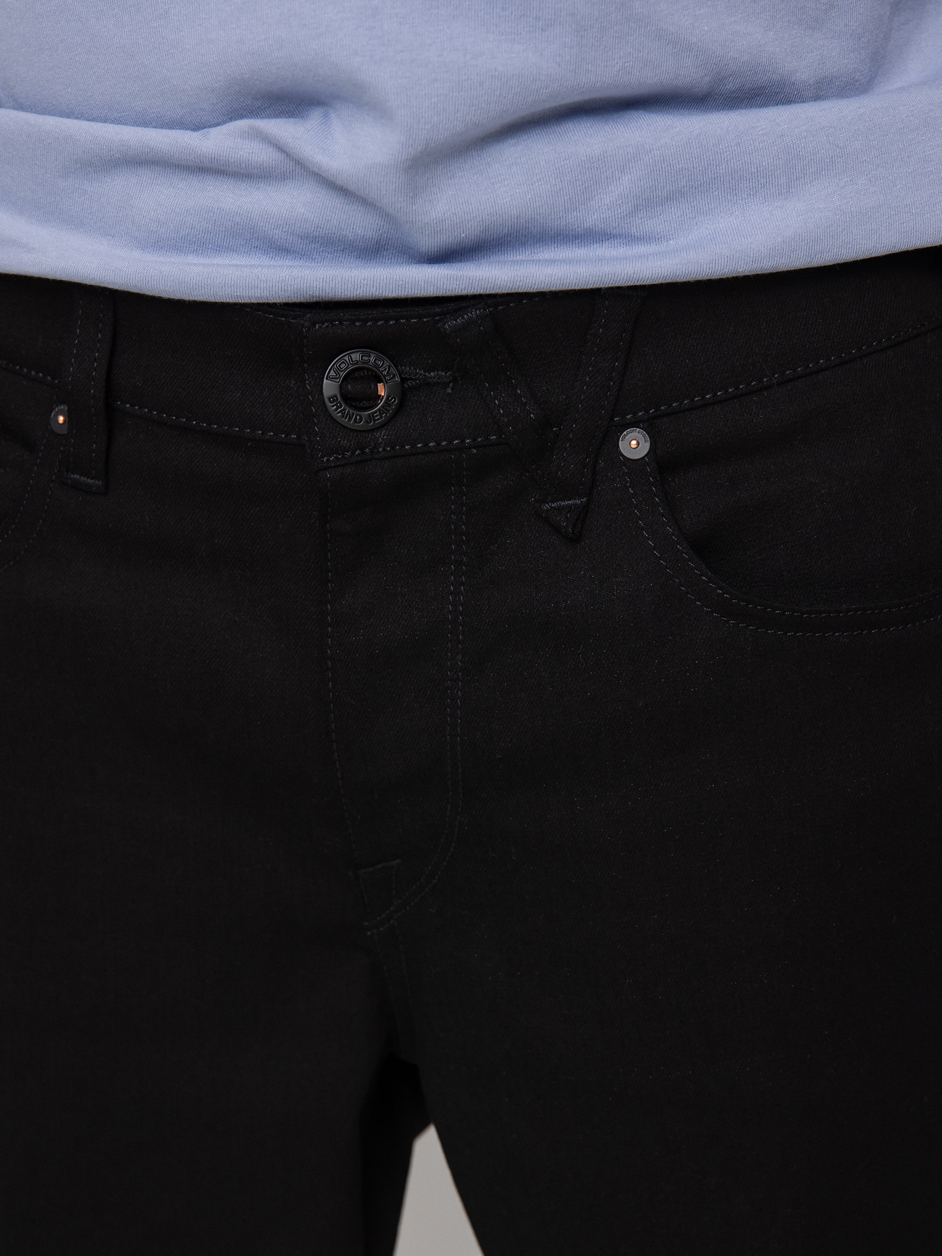 Volcom Modown Tapered Denim Kisnadrág (black on black)