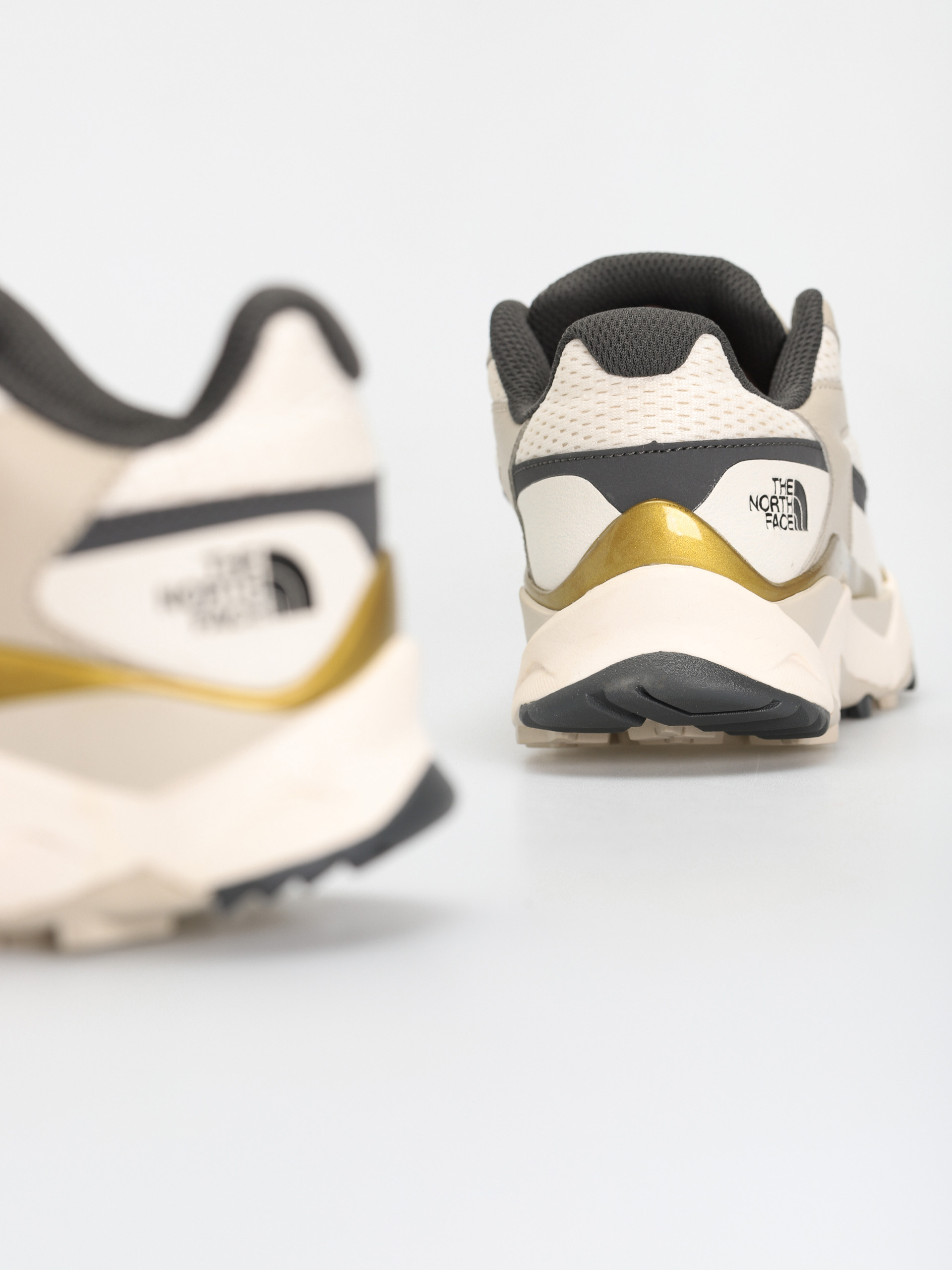 The North Face Vectiv Taraval Cipők Wmn (gardenia white/sandstone)