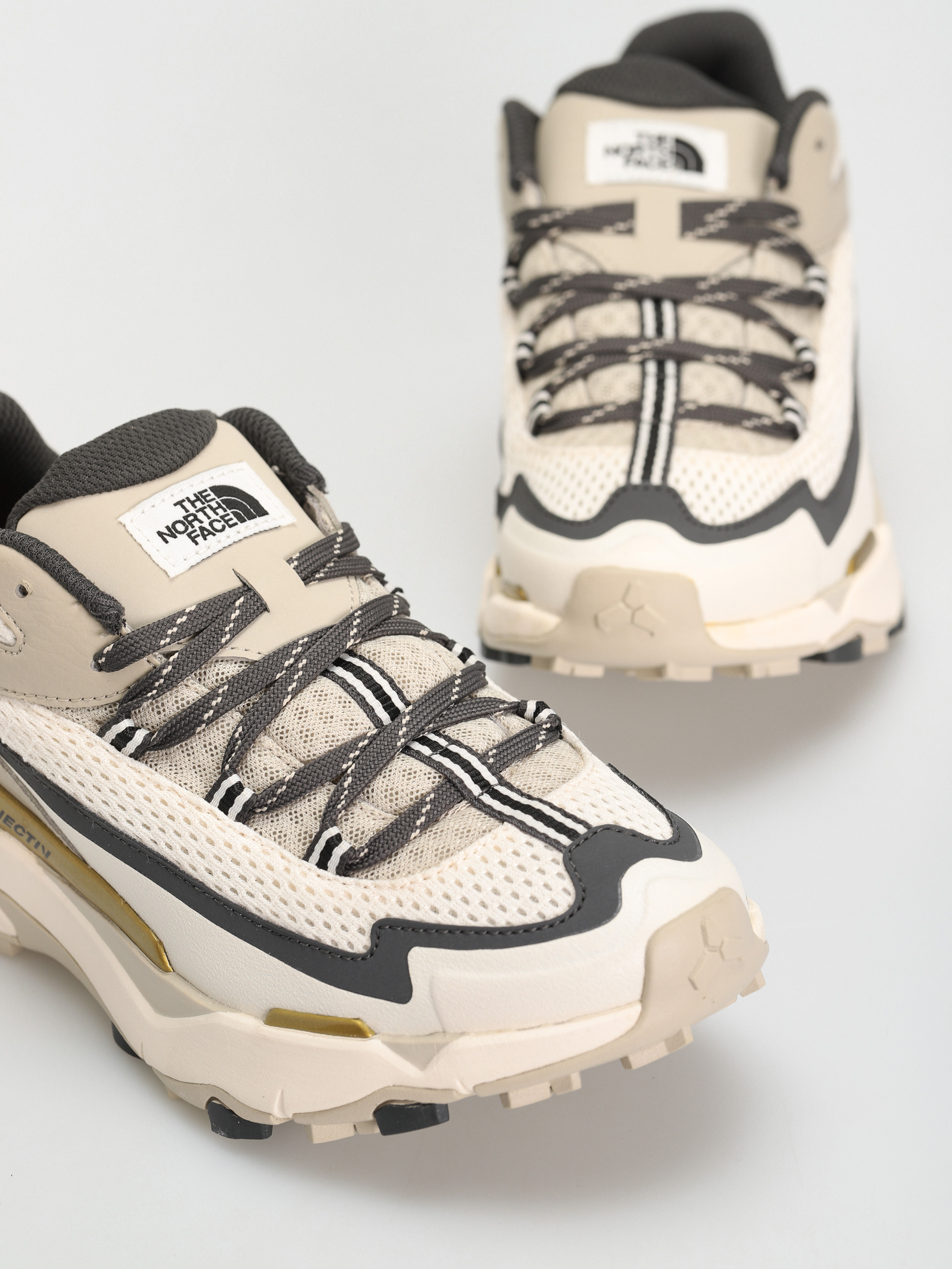 The North Face Vectiv Taraval Cipők Wmn (gardenia white/sandstone)