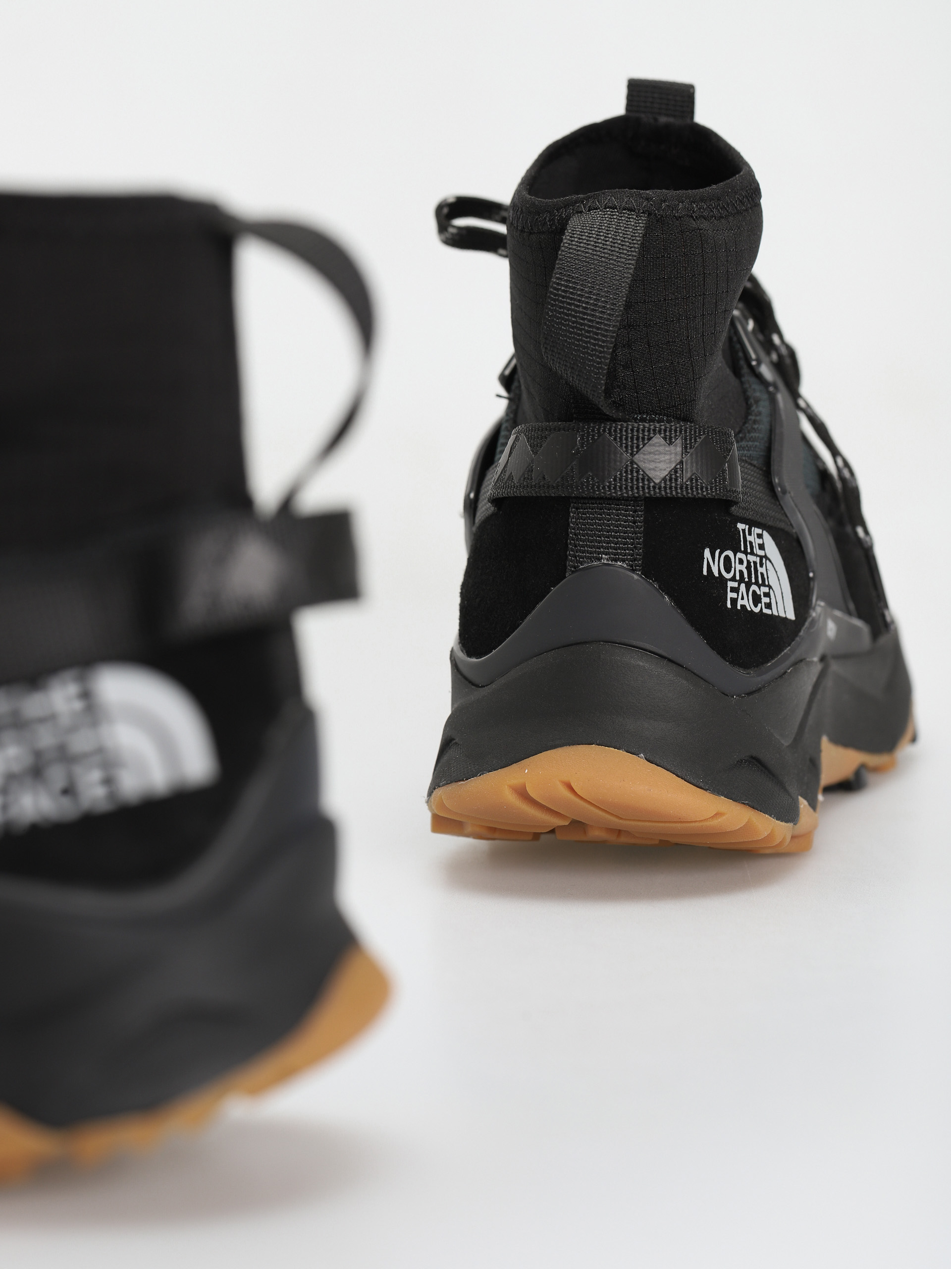 The North Face Vectiv Taraval Peak Cipők (tnf black/asphalt grey)